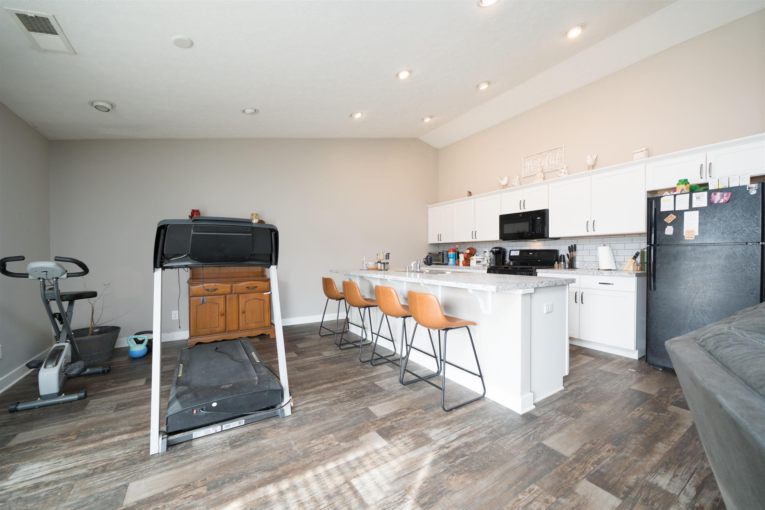 404 Bluegrass Drive, Lewisport, Kentucky 42351, 2 Bedrooms Bedrooms, ,2 BathroomsBathrooms,Single Family Residence,For Sale,Bluegrass Drive,94116