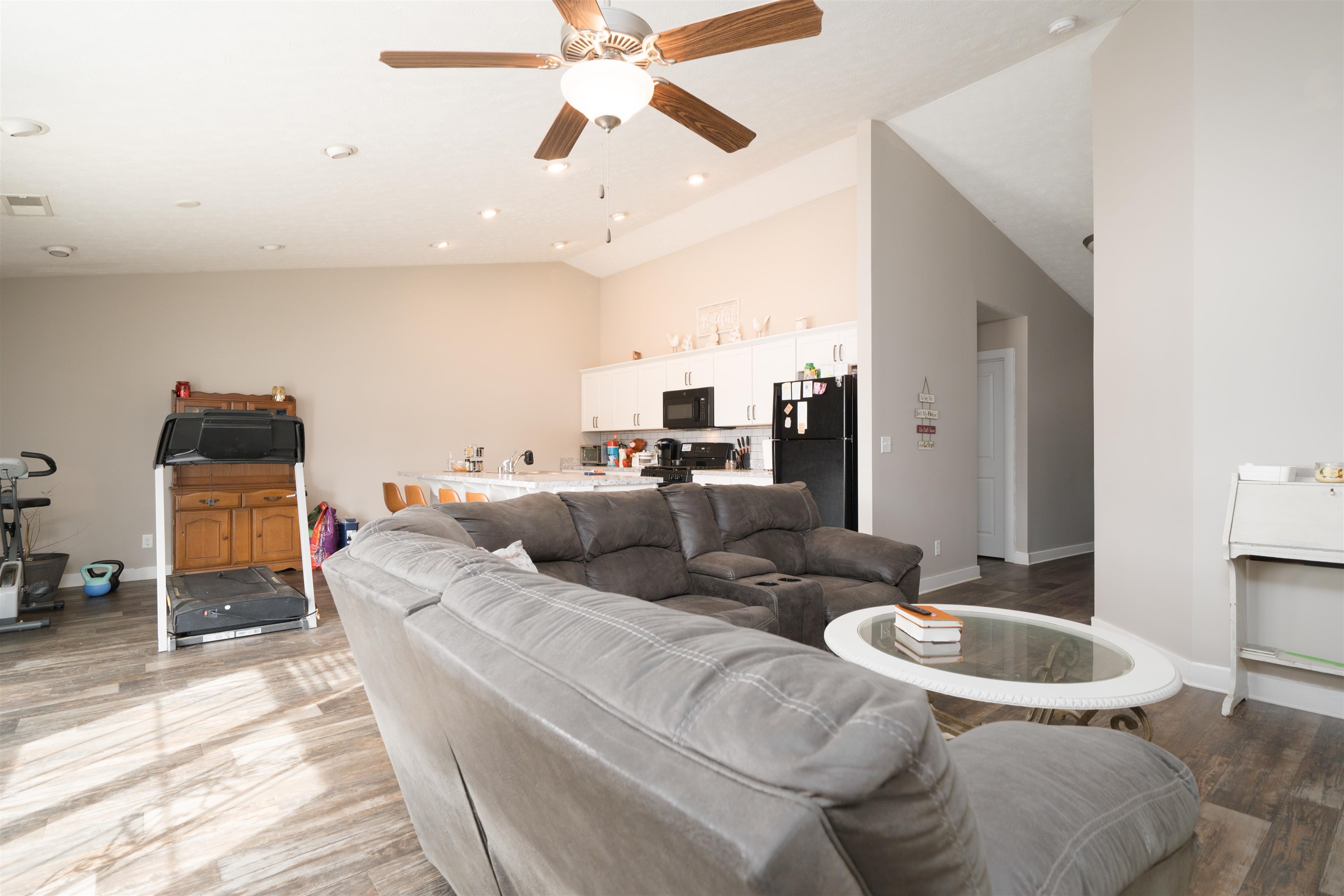 404 Bluegrass Drive, Lewisport, Kentucky 42351, 2 Bedrooms Bedrooms, ,2 BathroomsBathrooms,Single Family Residence,For Sale,Bluegrass Drive,94116