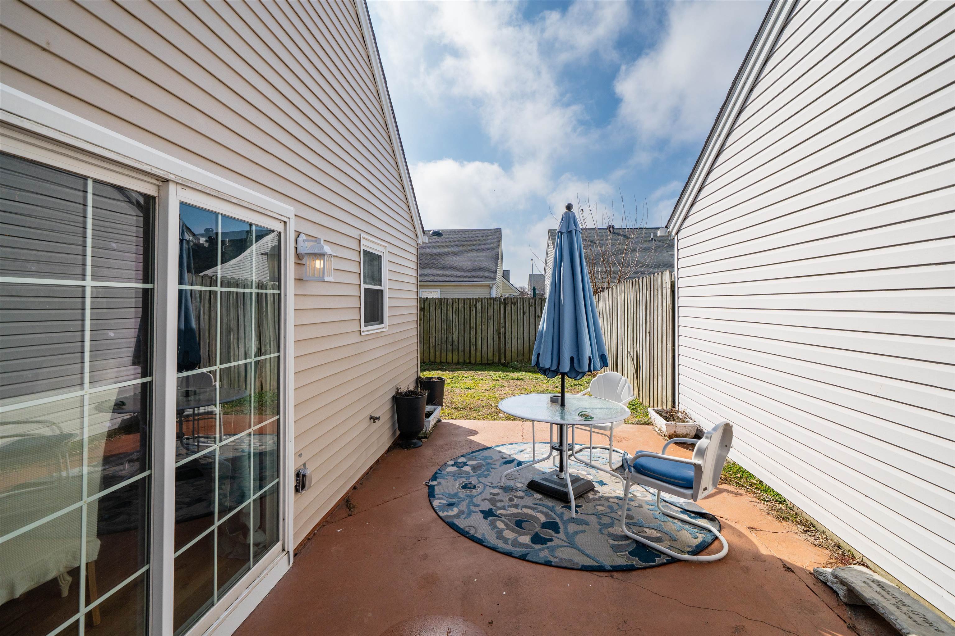 2422 Haviland Dr, Owensboro, Kentucky 42303-4024, 2 Bedrooms Bedrooms, ,2 BathroomsBathrooms,Single Family Residence,For Sale,Haviland Dr,94117