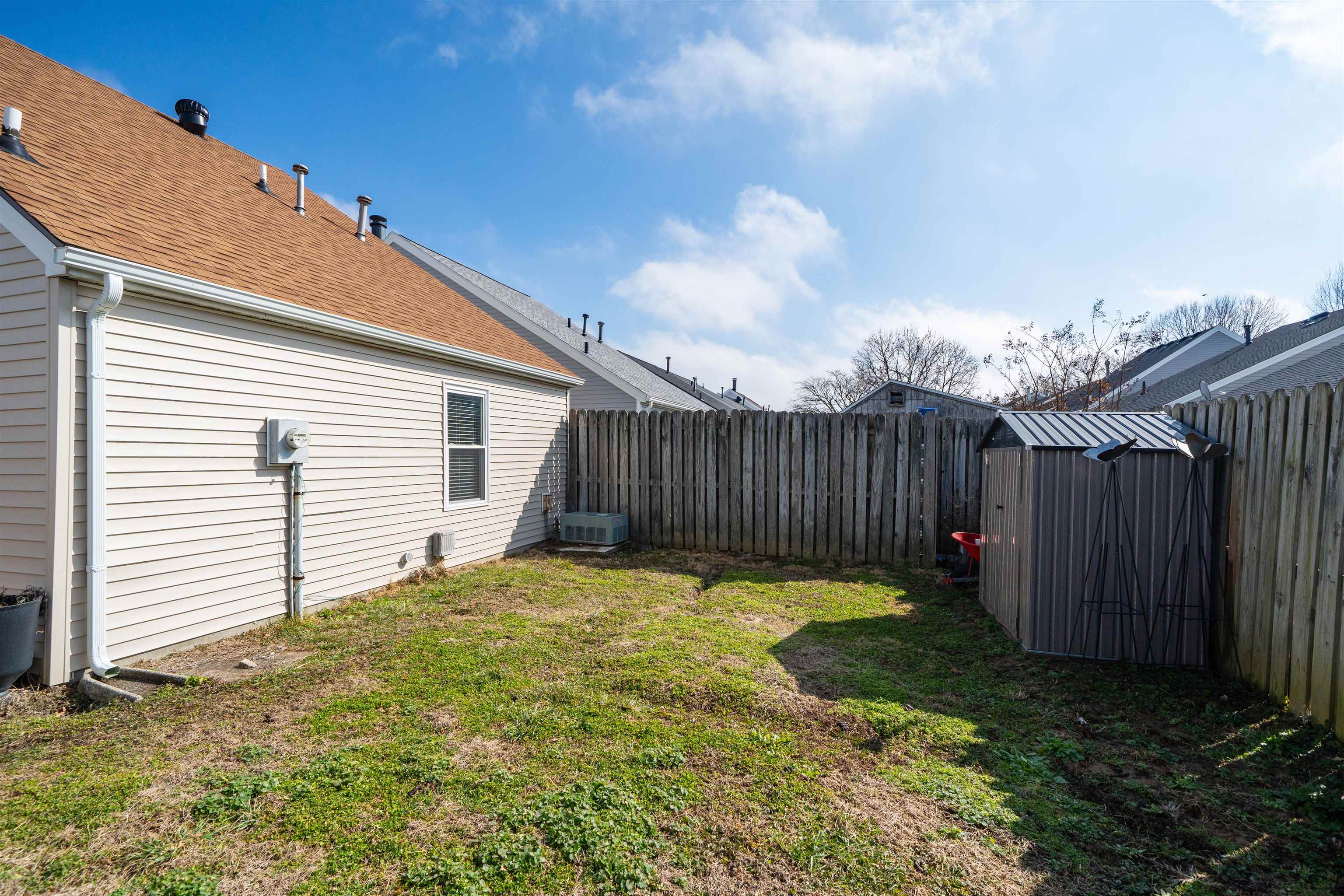 2422 Haviland Dr, Owensboro, Kentucky 42303-4024, 2 Bedrooms Bedrooms, ,2 BathroomsBathrooms,Single Family Residence,For Sale,Haviland Dr,94117