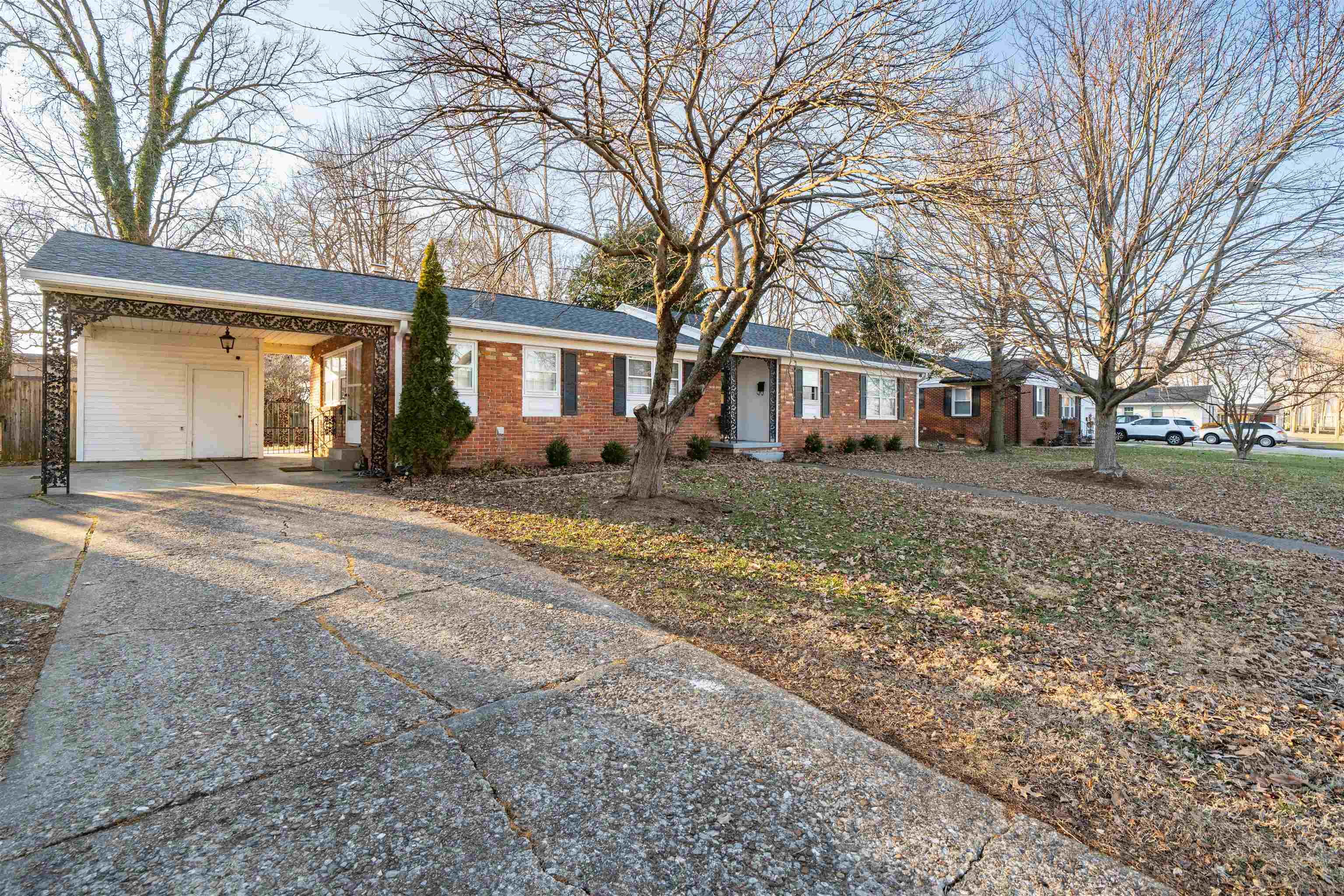 2930 Tanglewood Dr, Owensboro, Kentucky 42303, 3 Bedrooms Bedrooms, ,1 BathroomBathrooms,Single Family Residence,For Sale,Tanglewood Dr,94125