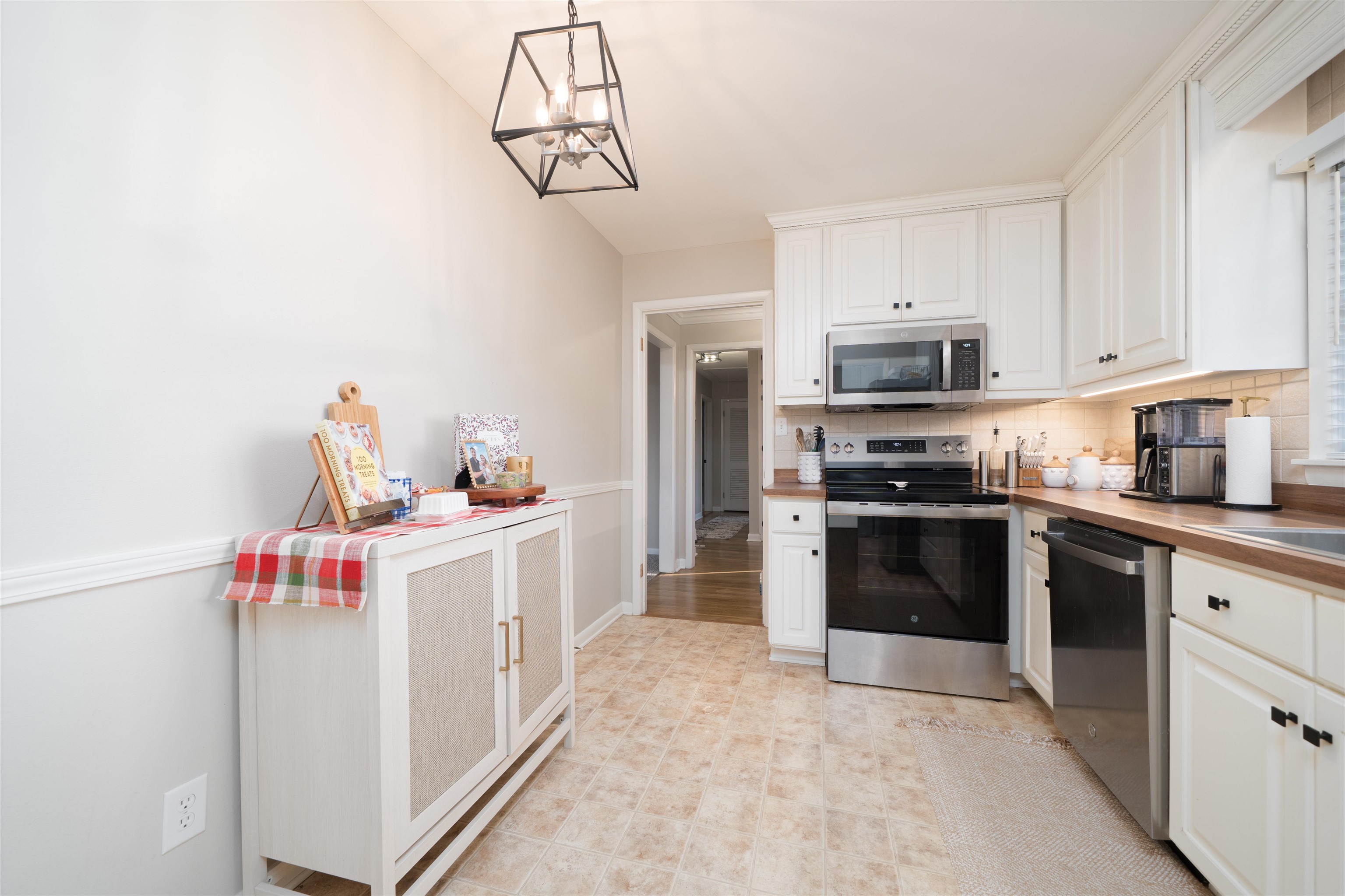 2930 Tanglewood Dr, Owensboro, Kentucky 42303, 3 Bedrooms Bedrooms, ,1 BathroomBathrooms,Single Family Residence,For Sale,Tanglewood Dr,94125