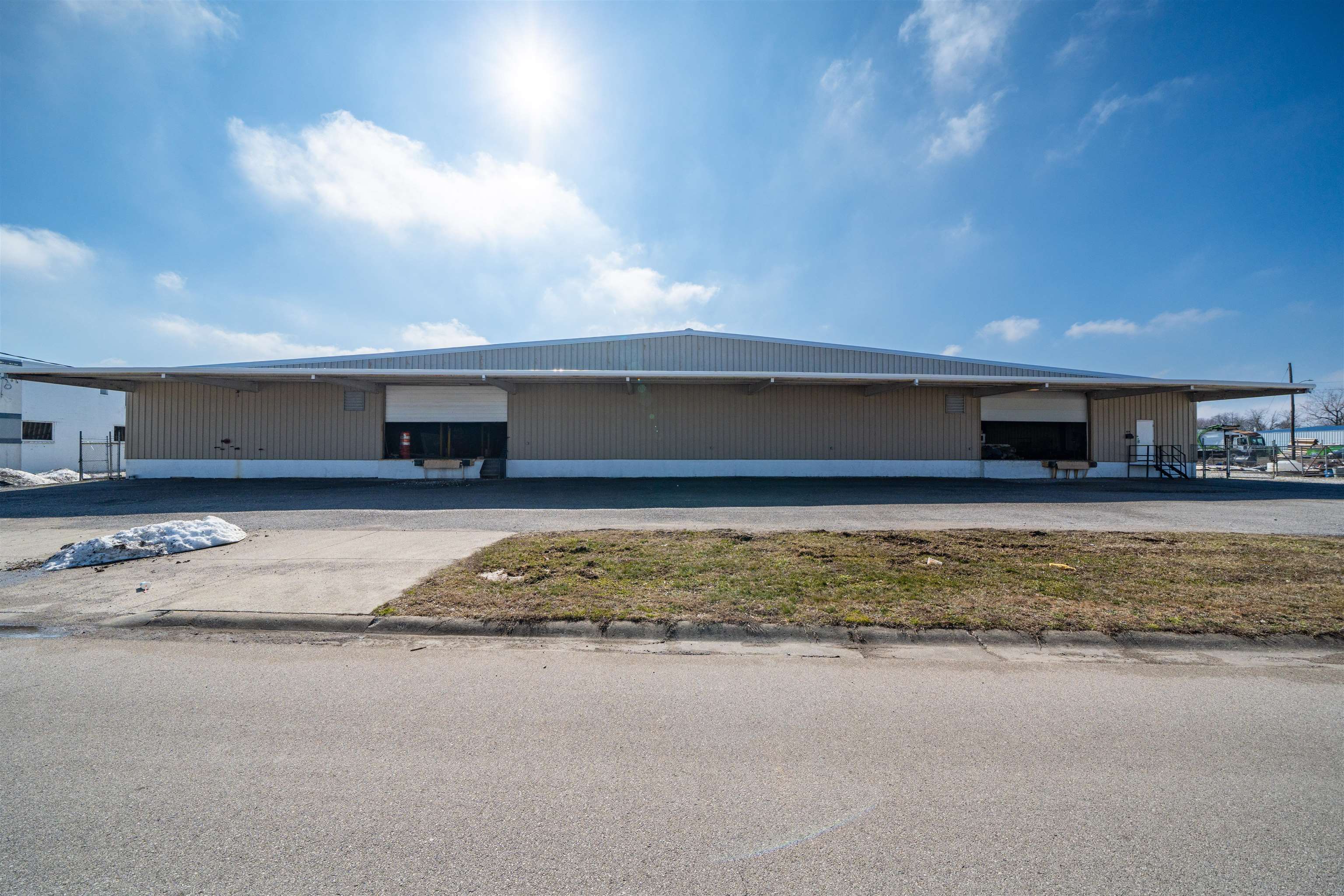 1620 West 7th Street, Owensboro, Kentucky 42301, ,Industrial,For Sale,West 7th Street,94126