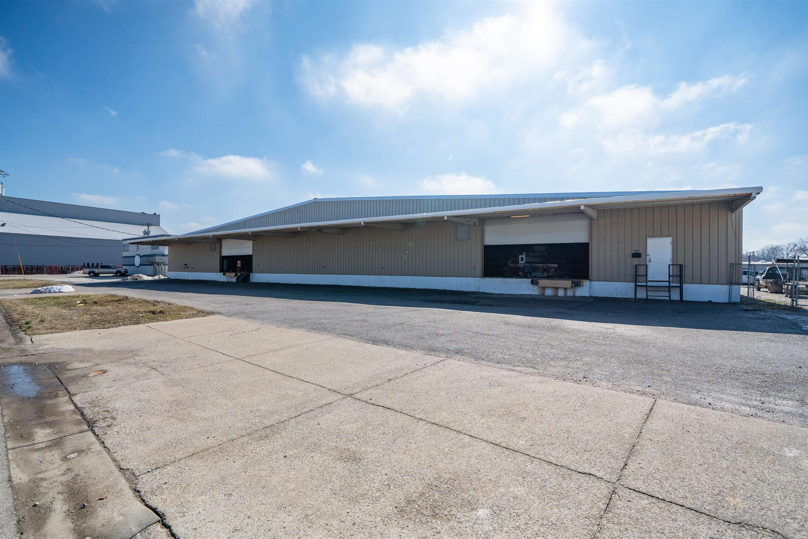 1620 West 7th Street, Owensboro, Kentucky 42301, ,Industrial,For Sale,West 7th Street,94126