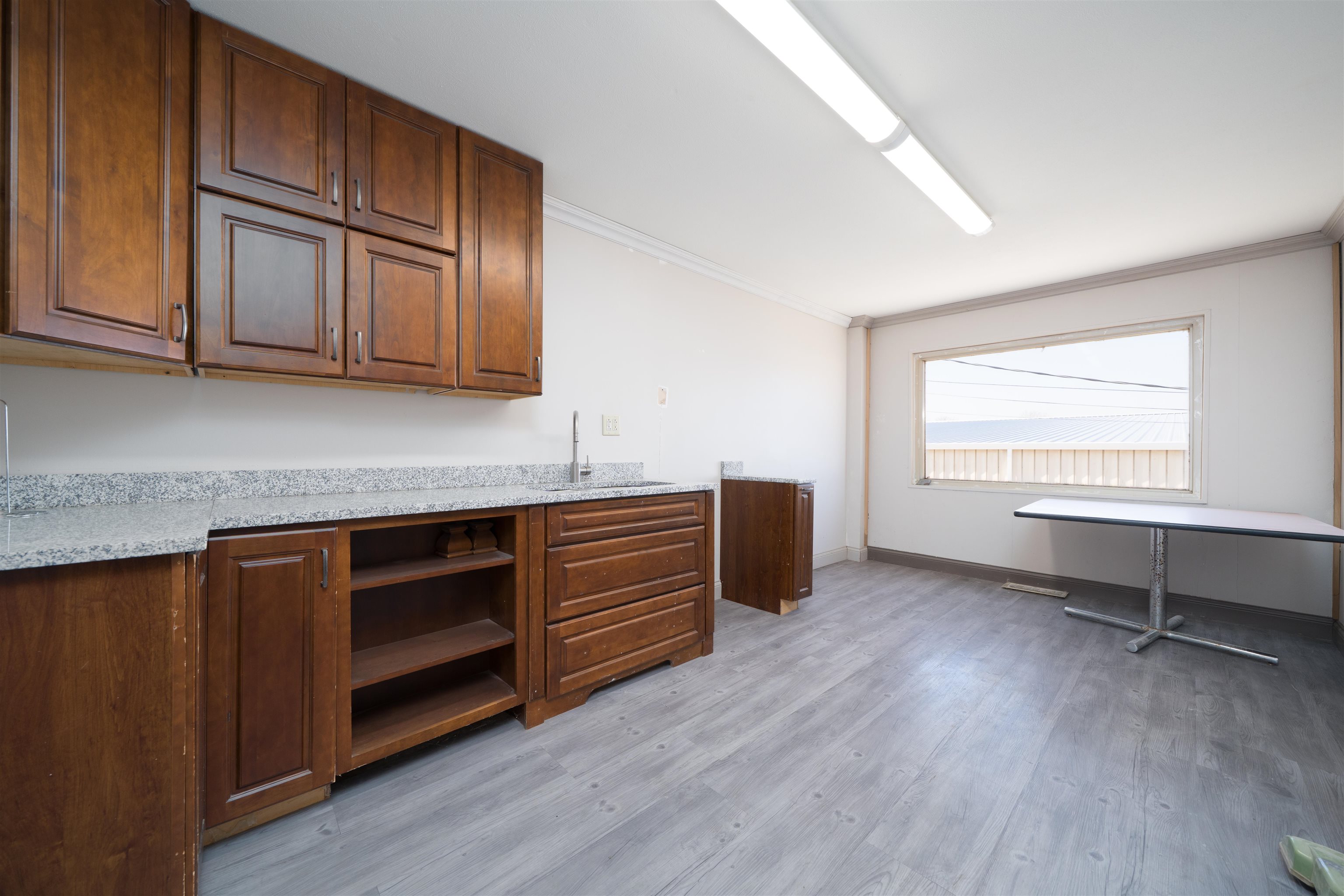 1602 West 7th Street, Owensboro, Kentucky 42301, ,Office,For Sale,West 7th Street,94129