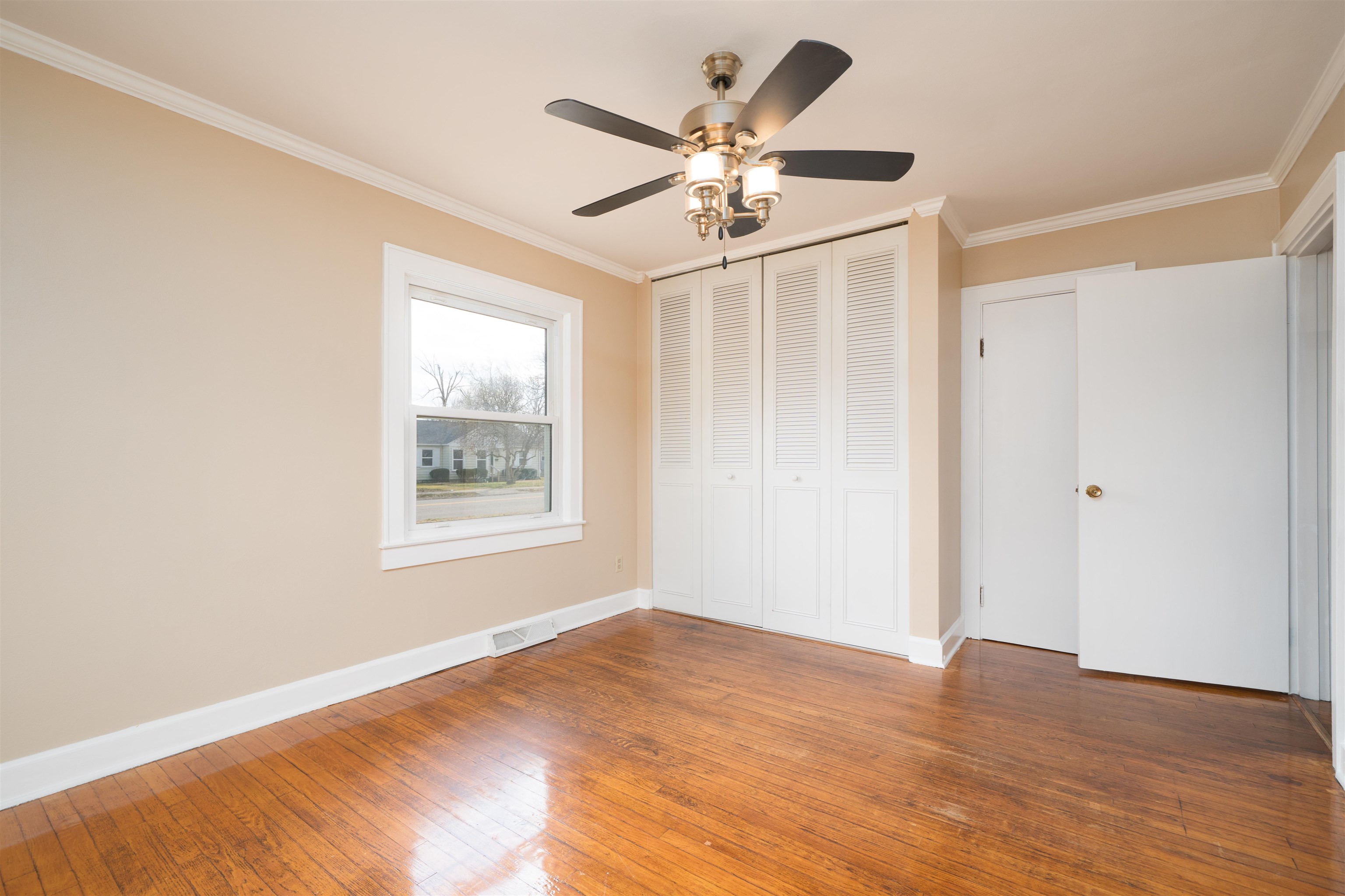 1629 Booth Avenue, Owensboro, Kentucky 42301, 4 Bedrooms Bedrooms, ,2 BathroomsBathrooms,Single Family Residence,For Sale,Booth Avenue,94132