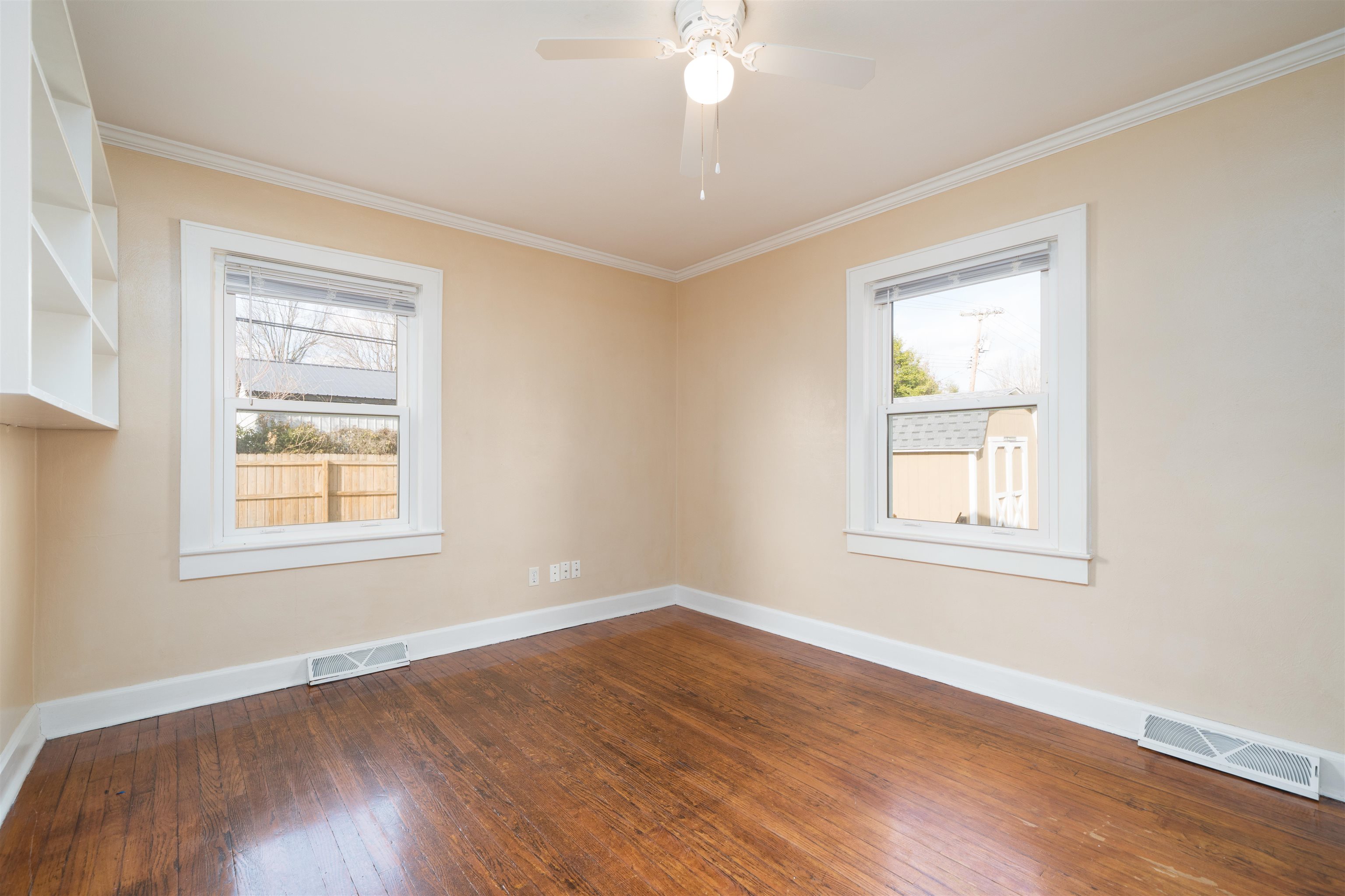 1629 Booth Avenue, Owensboro, Kentucky 42301, 4 Bedrooms Bedrooms, ,2 BathroomsBathrooms,Single Family Residence,For Sale,Booth Avenue,94132