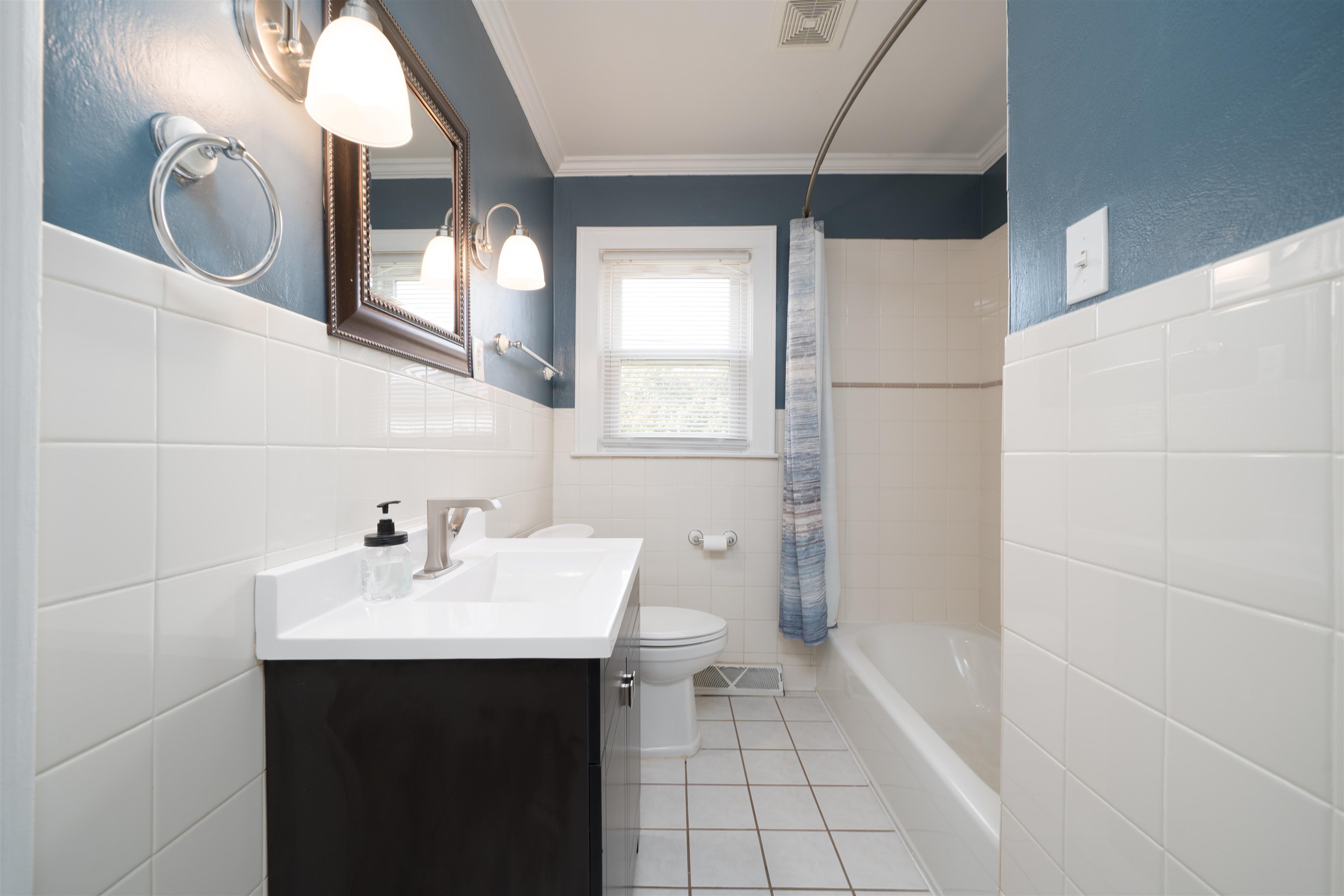 1629 Booth Avenue, Owensboro, Kentucky 42301, 4 Bedrooms Bedrooms, ,2 BathroomsBathrooms,Single Family Residence,For Sale,Booth Avenue,94132