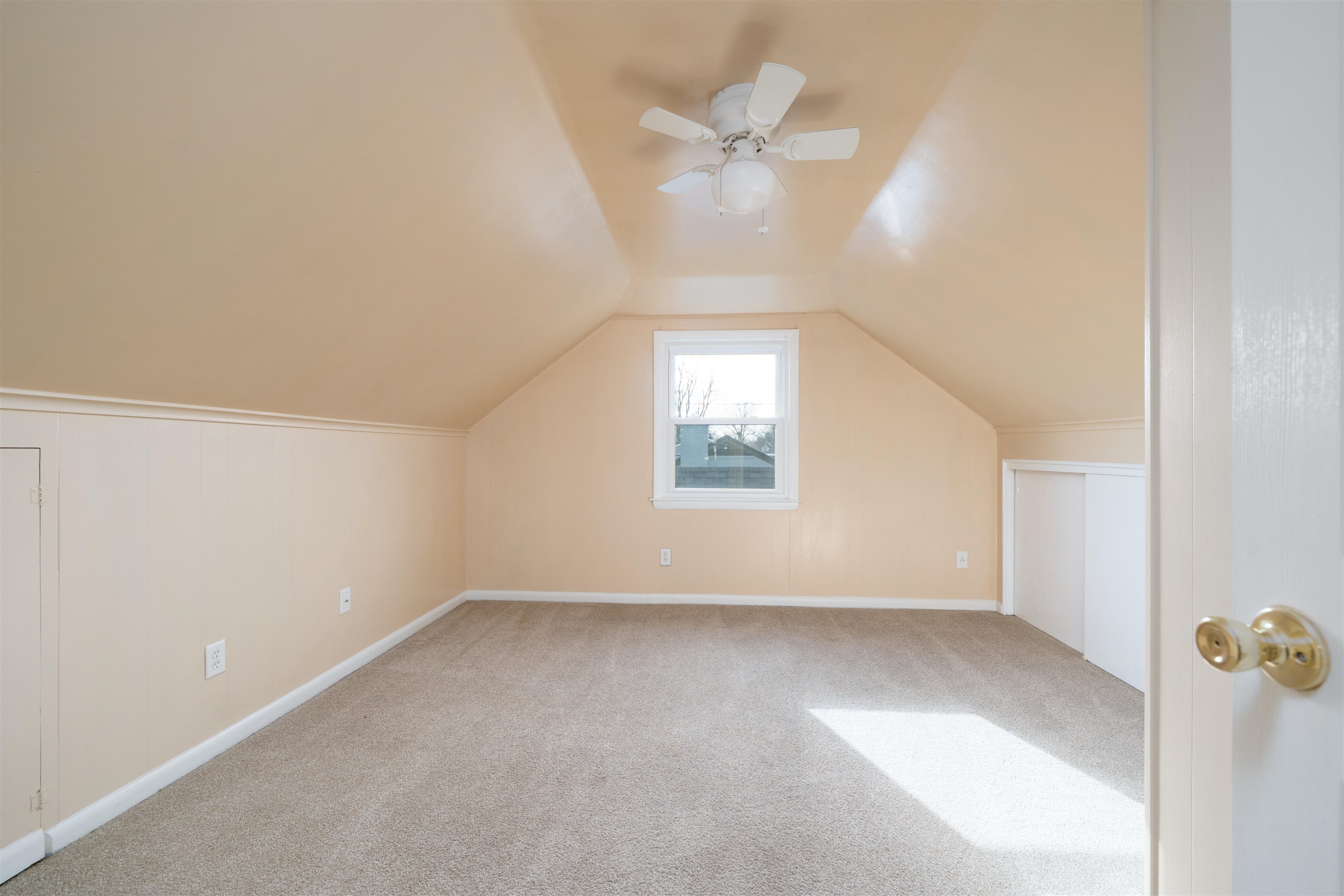 1629 Booth Avenue, Owensboro, Kentucky 42301, 4 Bedrooms Bedrooms, ,2 BathroomsBathrooms,Single Family Residence,For Sale,Booth Avenue,94132