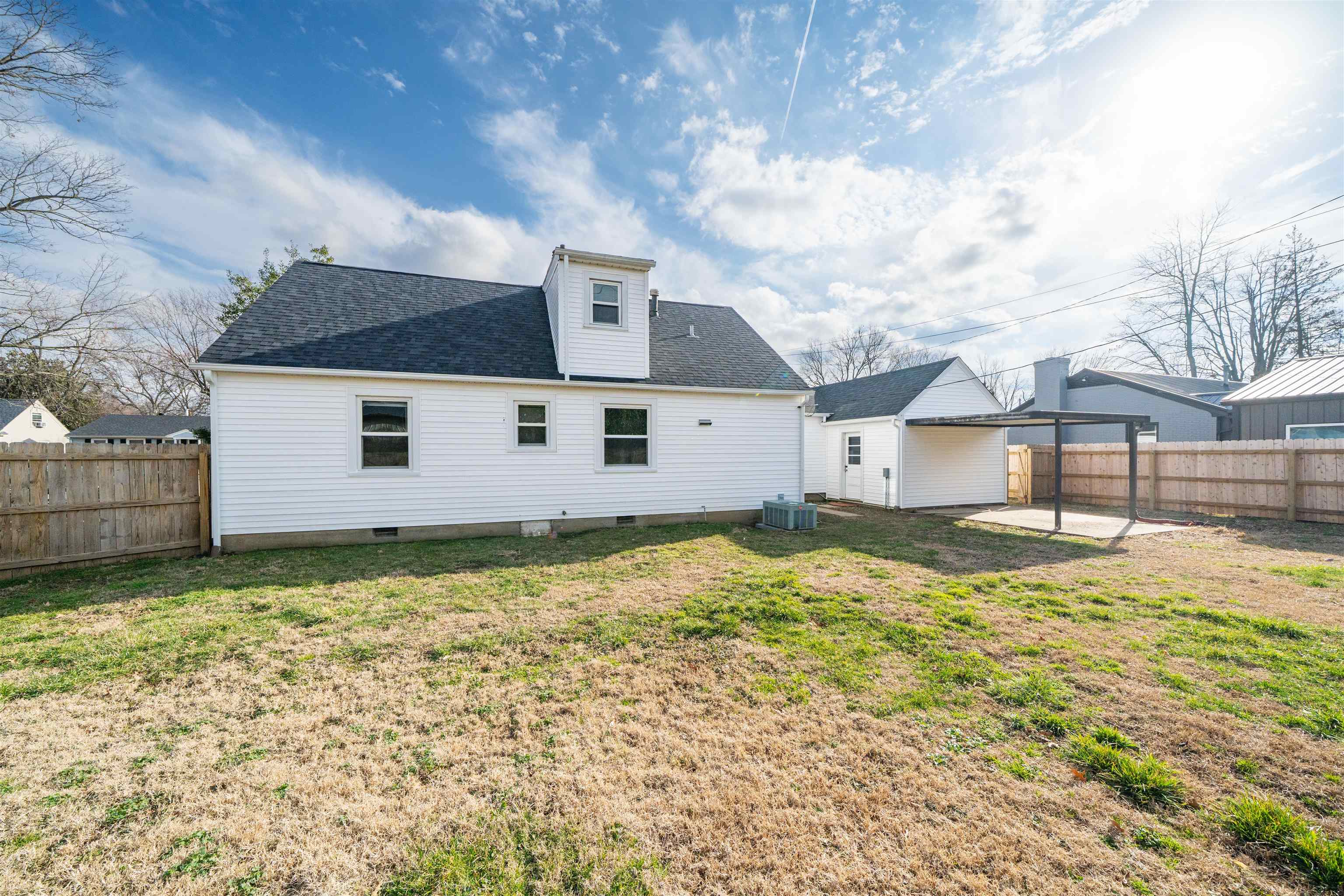 1629 Booth Avenue, Owensboro, Kentucky 42301, 4 Bedrooms Bedrooms, ,2 BathroomsBathrooms,Single Family Residence,For Sale,Booth Avenue,94132