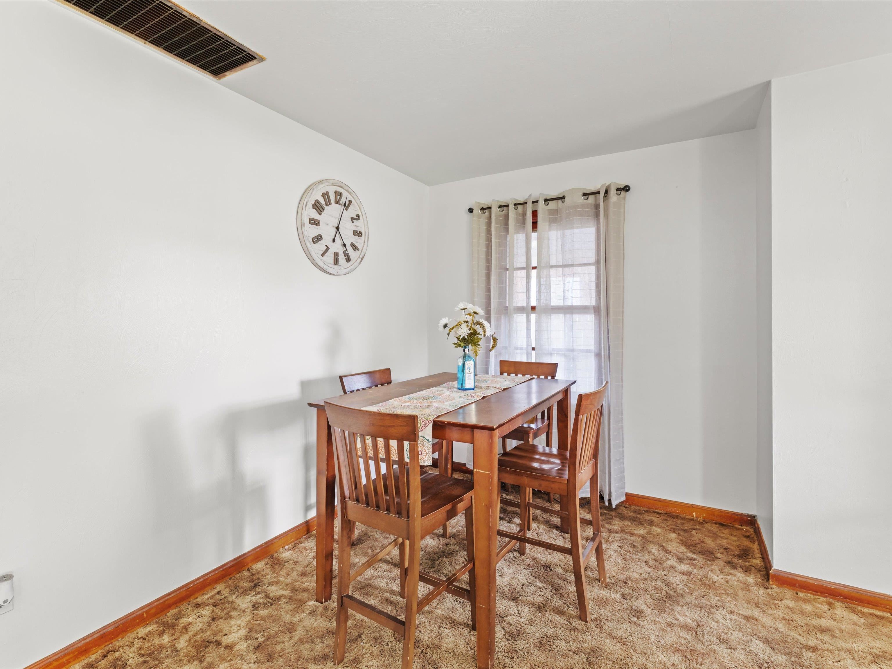 3423 Daviess St, Owensboro, Kentucky 42303, 3 Bedrooms Bedrooms, ,1 BathroomBathrooms,Single Family Residence,For Sale,Daviess St,94143