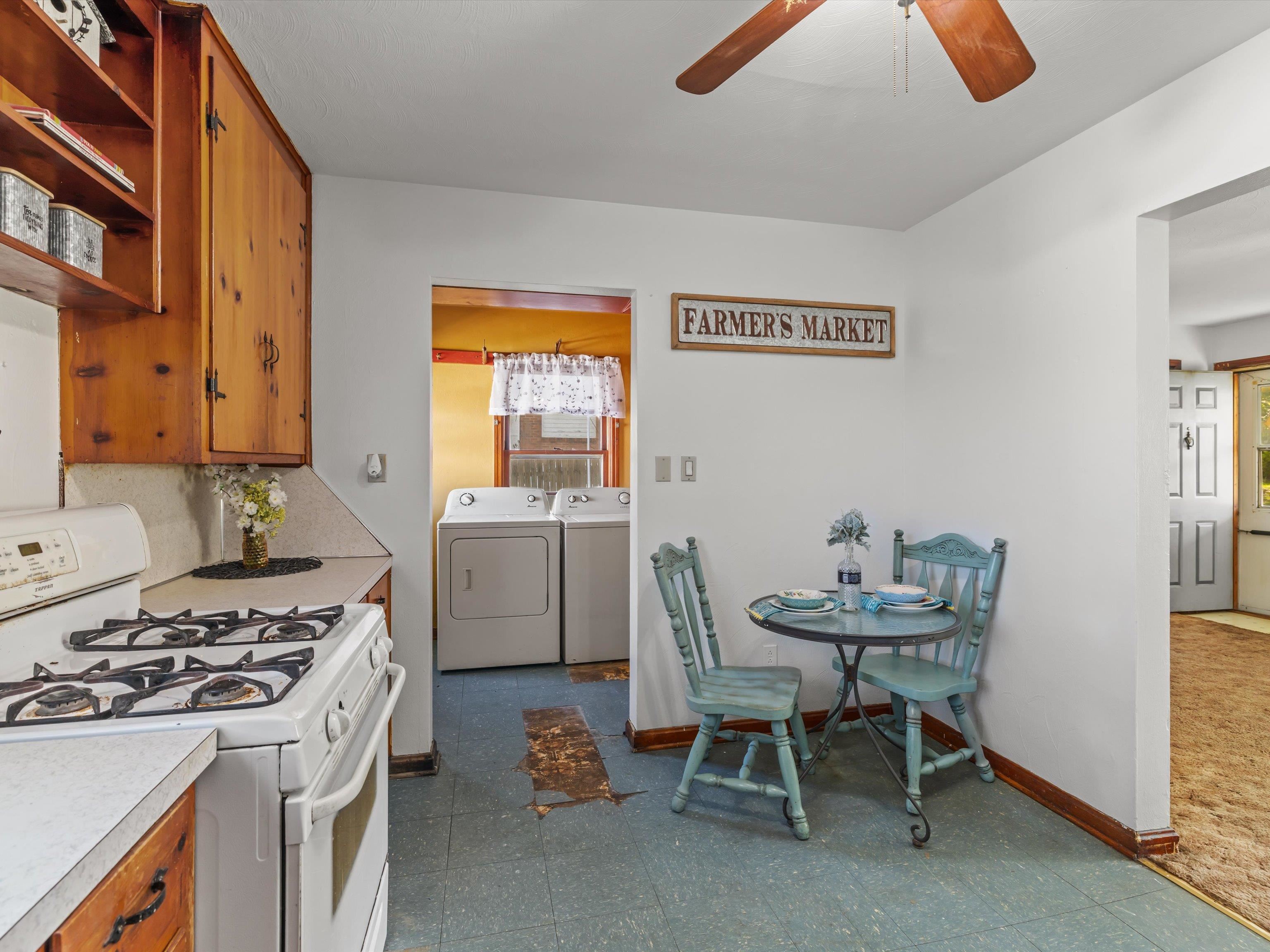 3423 Daviess St, Owensboro, Kentucky 42303, 3 Bedrooms Bedrooms, ,1 BathroomBathrooms,Single Family Residence,For Sale,Daviess St,94143