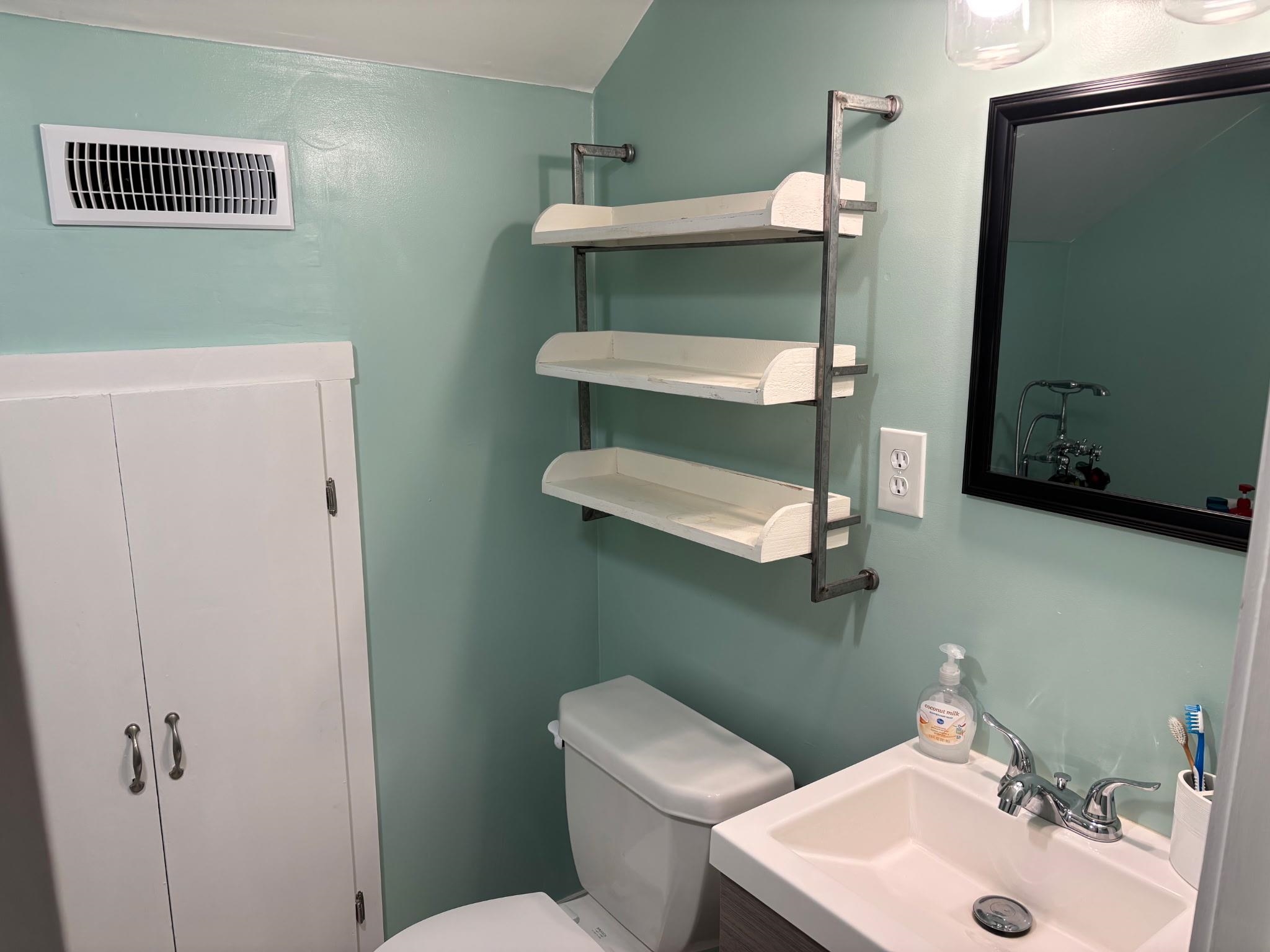 1929 Fleming Avenue, Owensboro, Kentucky 42301, 4 Bedrooms Bedrooms, ,2 BathroomsBathrooms,Single Family Residence,For Sale,Fleming Avenue,94150