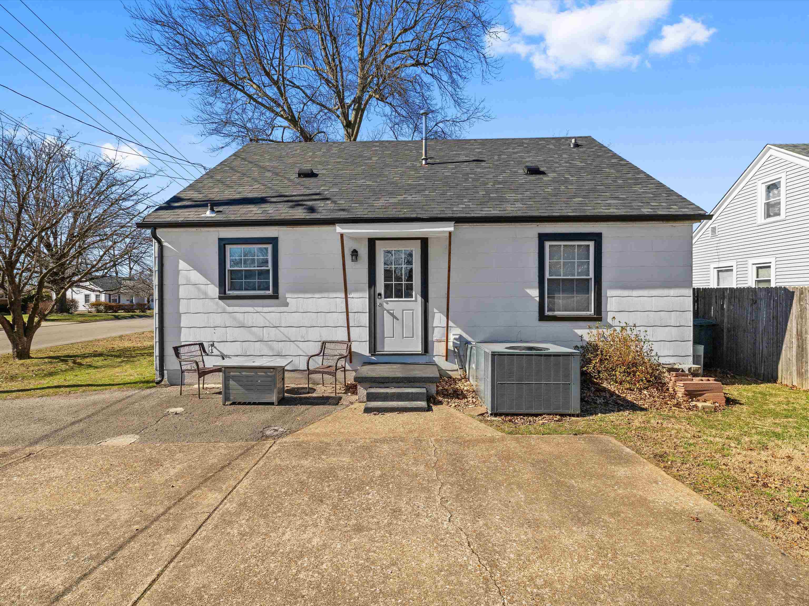 1929 Fleming Avenue, Owensboro, Kentucky 42301, 4 Bedrooms Bedrooms, ,2 BathroomsBathrooms,Single Family Residence,For Sale,Fleming Avenue,94150