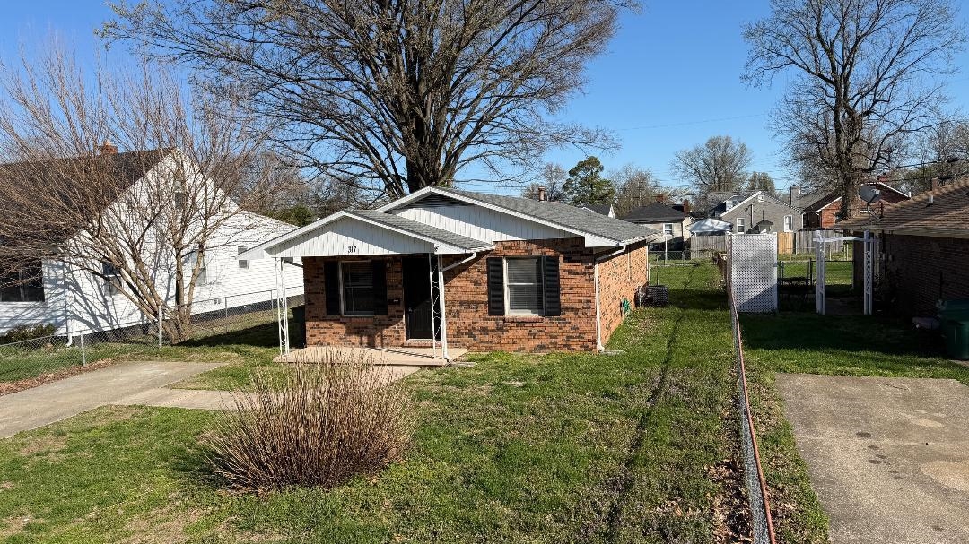 317 22nd Street, Owensboro, Kentucky 42303, 3 Bedrooms Bedrooms, ,1 BathroomBathrooms,Single Family Residence,For Sale,22nd Street,94151