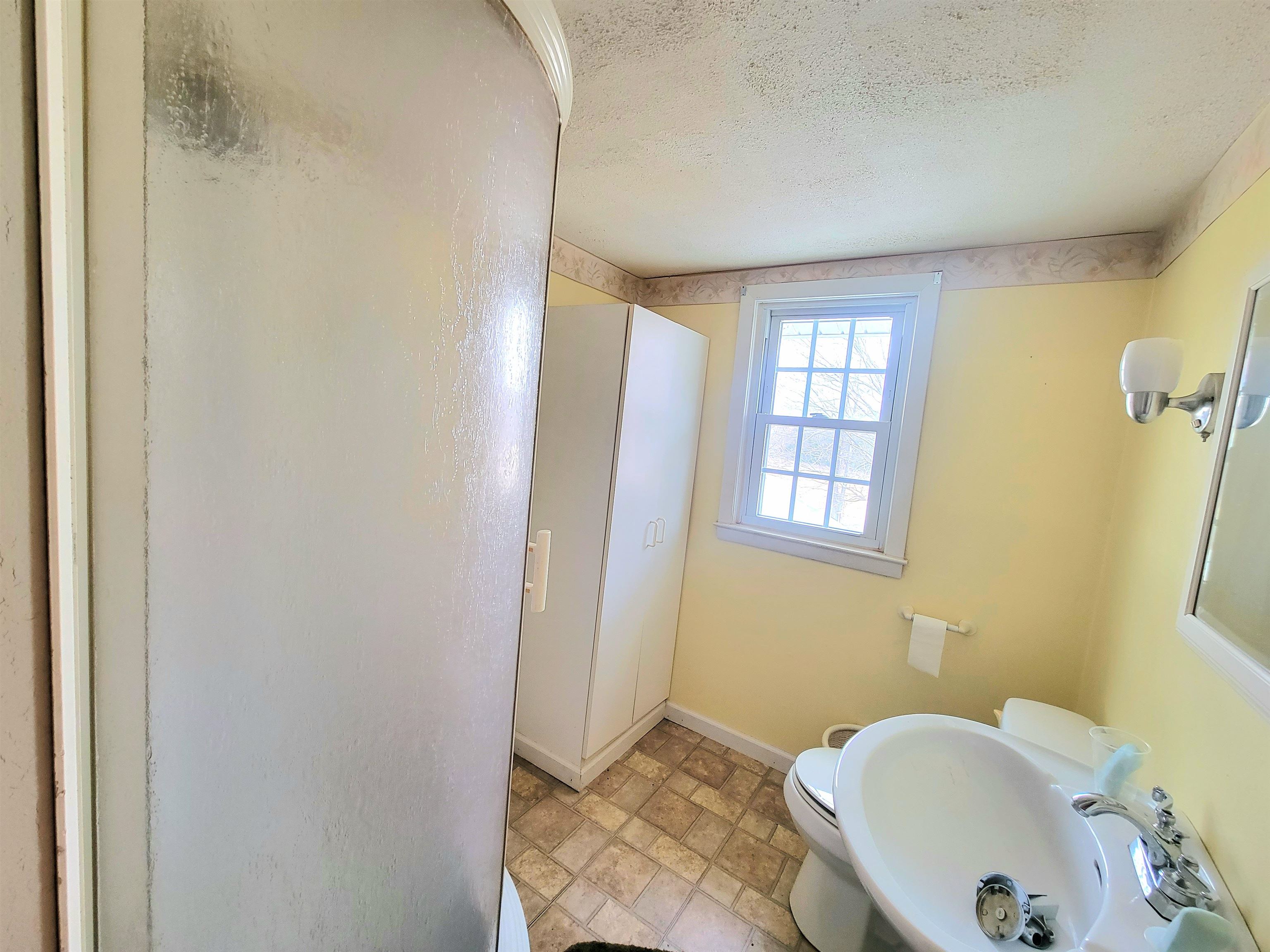 3090 US Hwy 231 N, Hartford, Kentucky 42347, 4 Bedrooms Bedrooms, ,2 BathroomsBathrooms,Single Family Residence,For Sale,US Hwy 231 N,94158