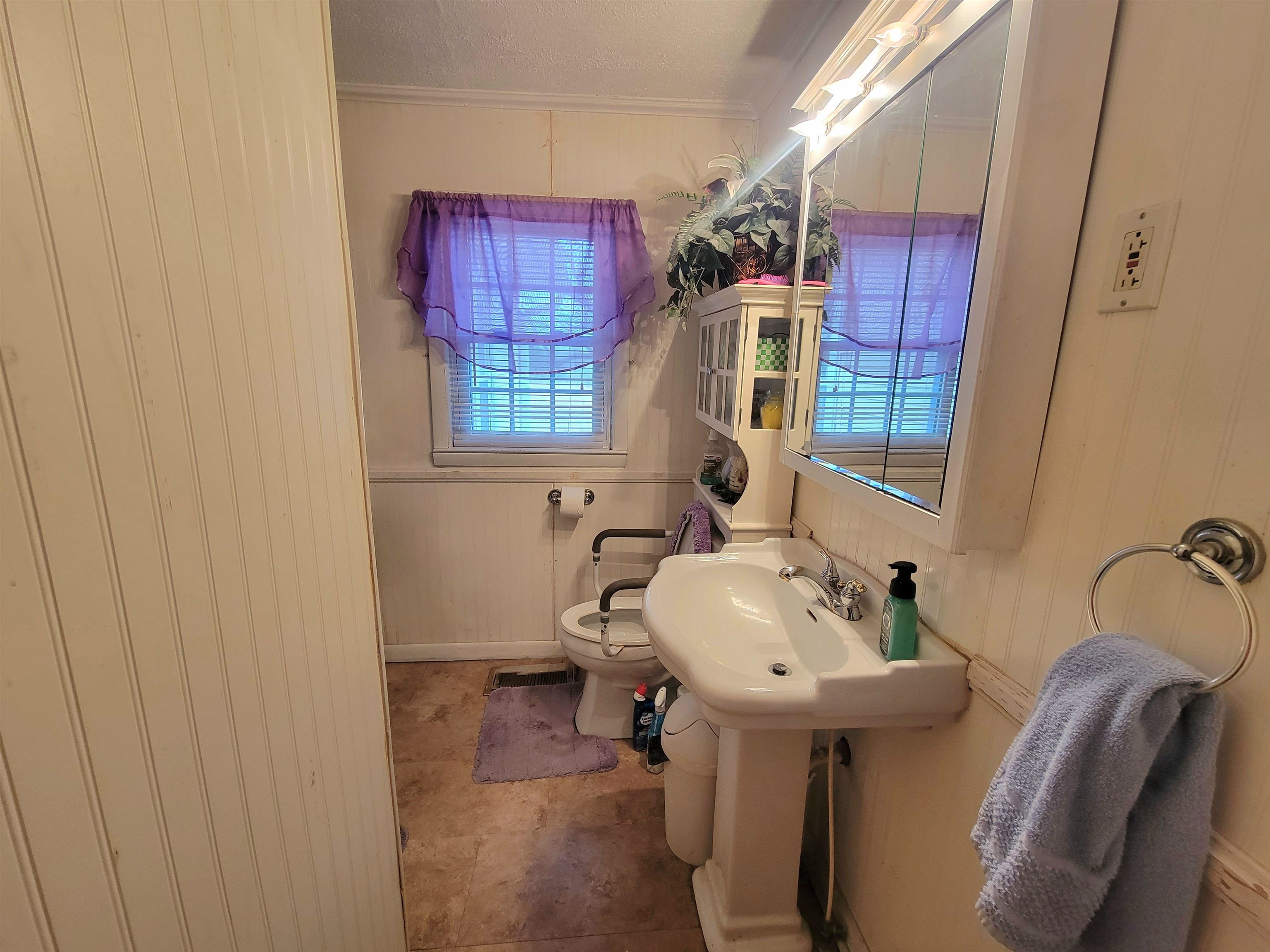 3090 US Hwy 231 N, Hartford, Kentucky 42347, 4 Bedrooms Bedrooms, ,2 BathroomsBathrooms,Single Family Residence,For Sale,US Hwy 231 N,94158