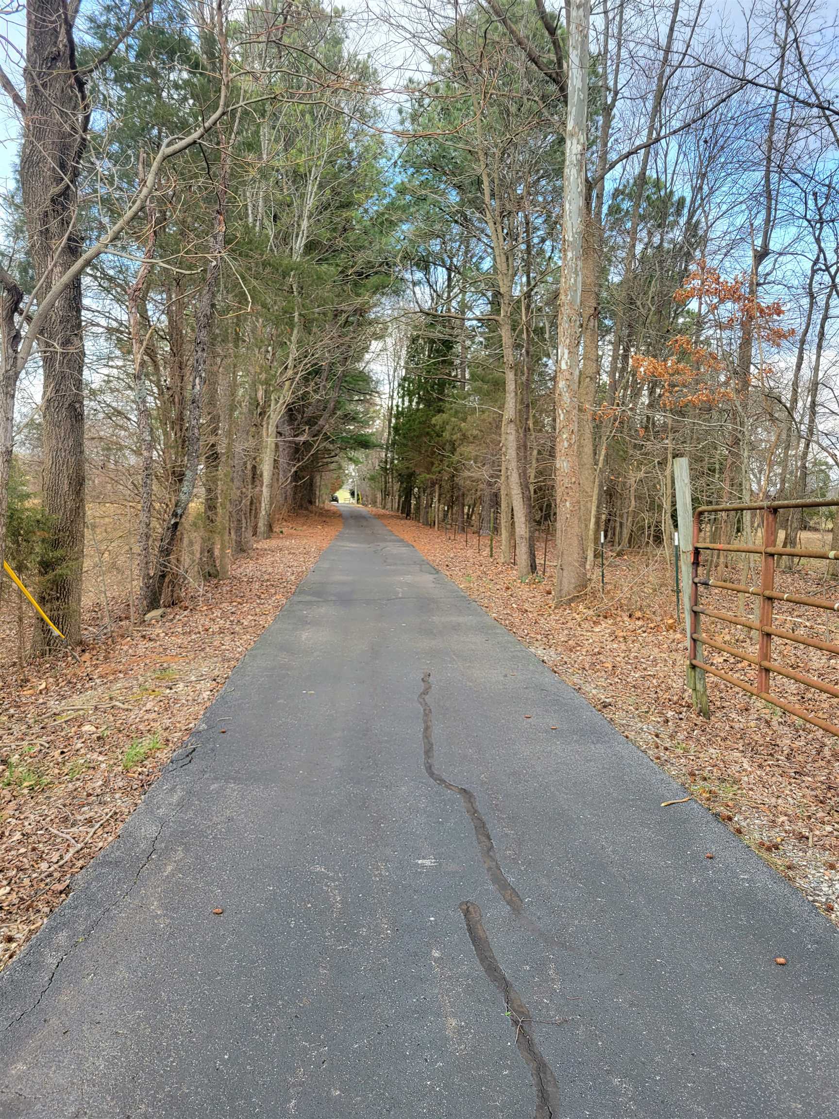 3090 US Hwy 231 N, Hartford, Kentucky 42347, 4 Bedrooms Bedrooms, ,2 BathroomsBathrooms,Single Family Residence,For Sale,US Hwy 231 N,94158