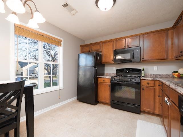 2133 Village Point Court, Owensboro, Kentucky 42303, 2 Bedrooms Bedrooms, ,2 BathroomsBathrooms,Single Family Residence,For Sale,Village Point Court,94160