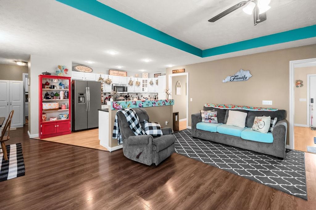 441 State Route 1543, Hartford, Kentucky 42347, 3 Bedrooms Bedrooms, ,3 BathroomsBathrooms,Single Family Residence,For Sale,State Route 1543,94164