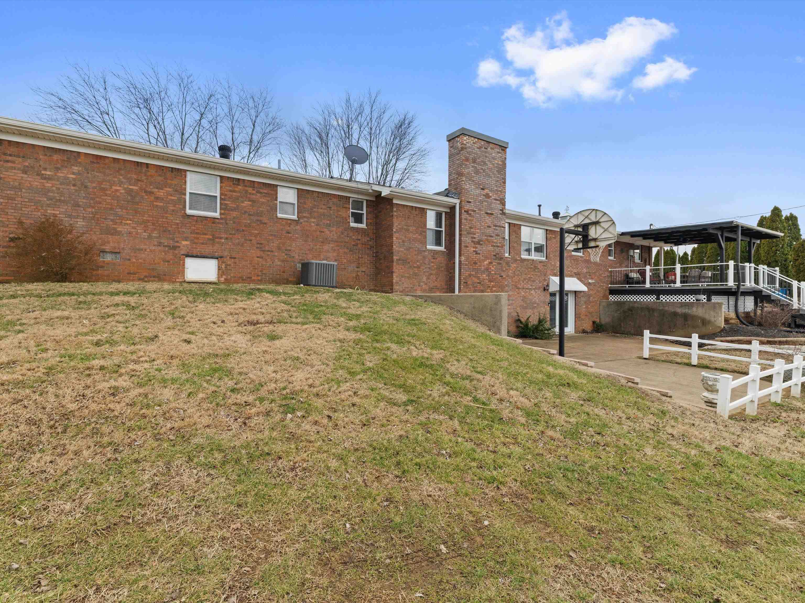 4121 Hayden Rd, Owensboro, Kentucky 42303, 3 Bedrooms Bedrooms, ,2 BathroomsBathrooms,Single Family Residence,For Sale,Hayden Rd,94181