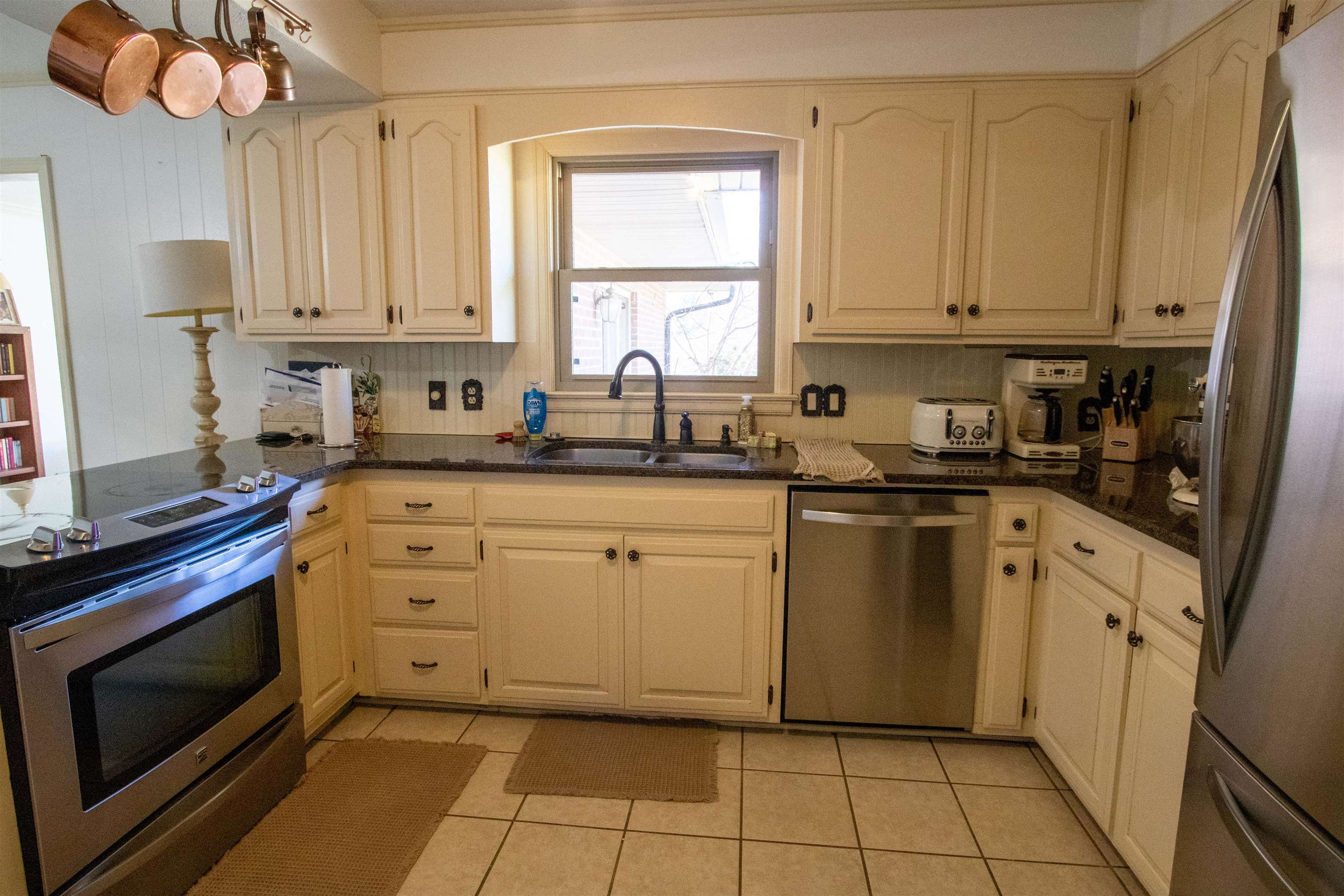 3765 Locust Hill Dr E, Owensboro, Kentucky 42303, 3 Bedrooms Bedrooms, ,2 BathroomsBathrooms,Single Family Residence,For Sale,Locust Hill Dr E,94182