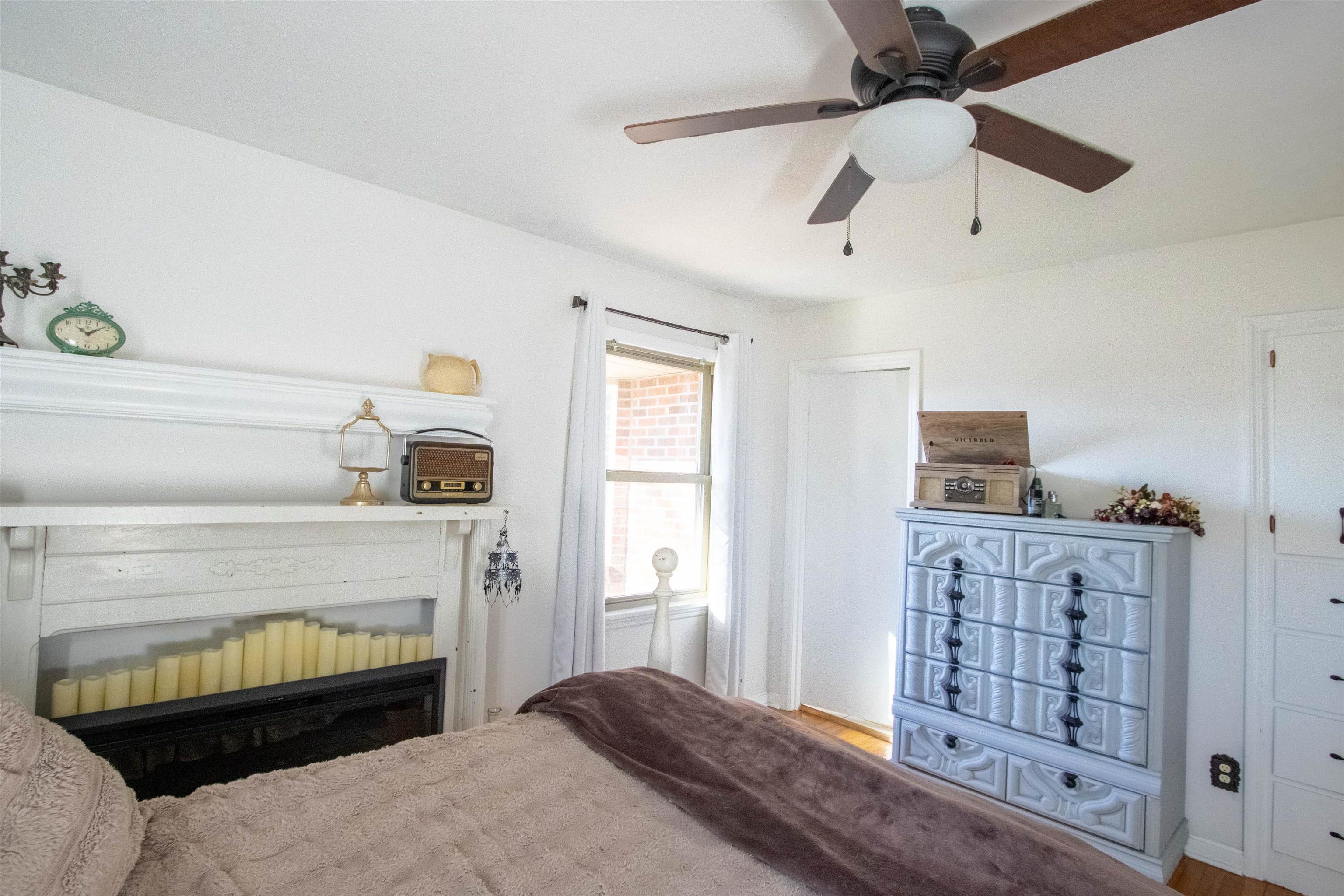 3765 Locust Hill Dr E, Owensboro, Kentucky 42303, 3 Bedrooms Bedrooms, ,2 BathroomsBathrooms,Single Family Residence,For Sale,Locust Hill Dr E,94182