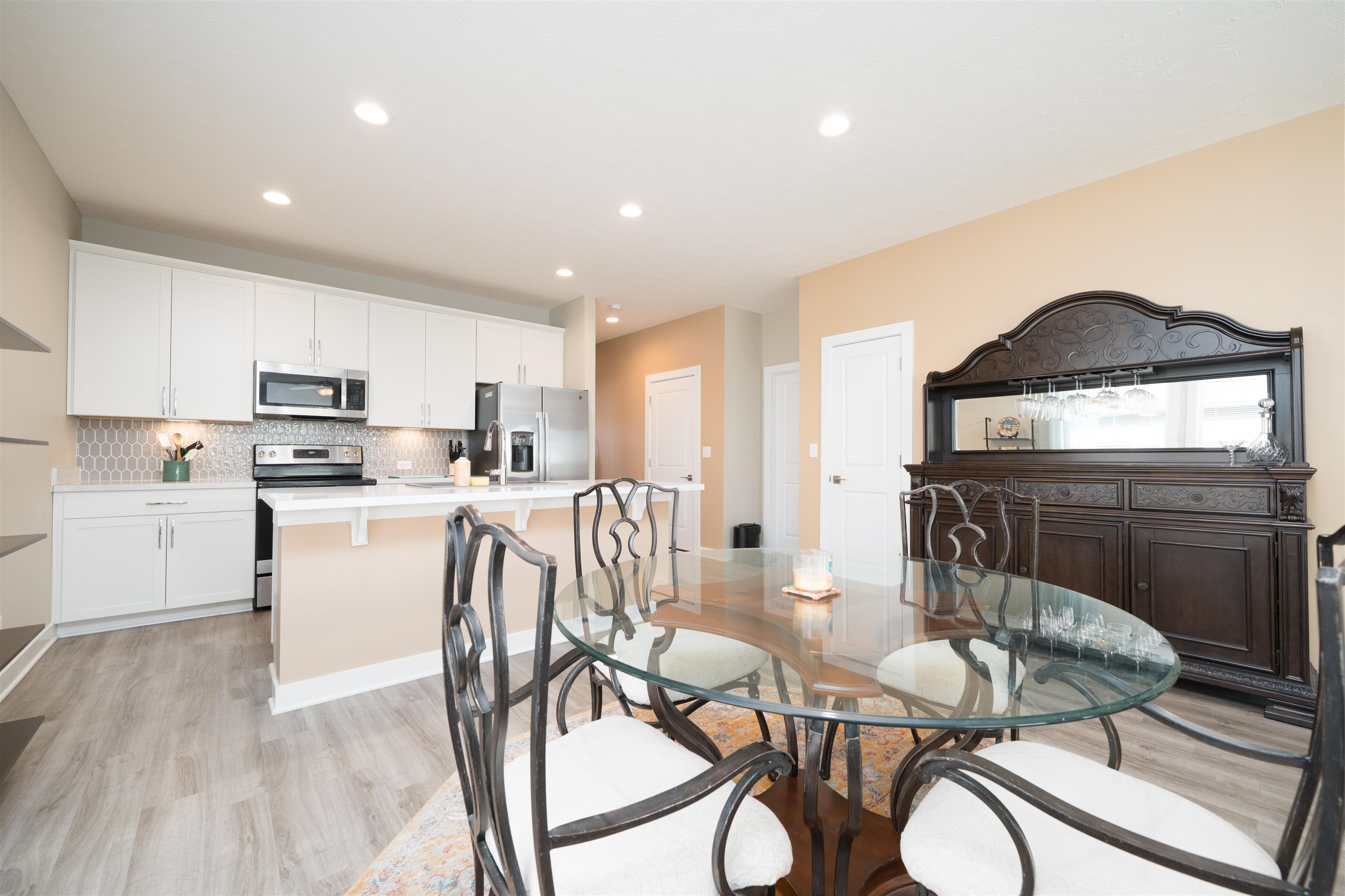 6553 Valley Brook Trace, Owensboro, Kentucky 42376, 3 Bedrooms Bedrooms, ,2 BathroomsBathrooms,Single Family Residence,For Sale,Valley Brook Trace,94183