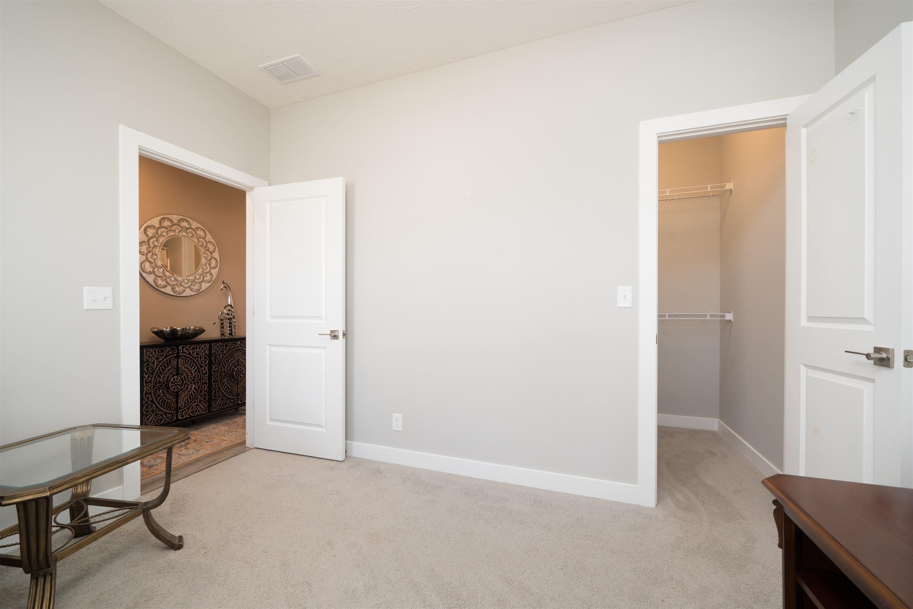 6553 Valley Brook Trace, Owensboro, Kentucky 42376, 3 Bedrooms Bedrooms, ,2 BathroomsBathrooms,Single Family Residence,For Sale,Valley Brook Trace,94183