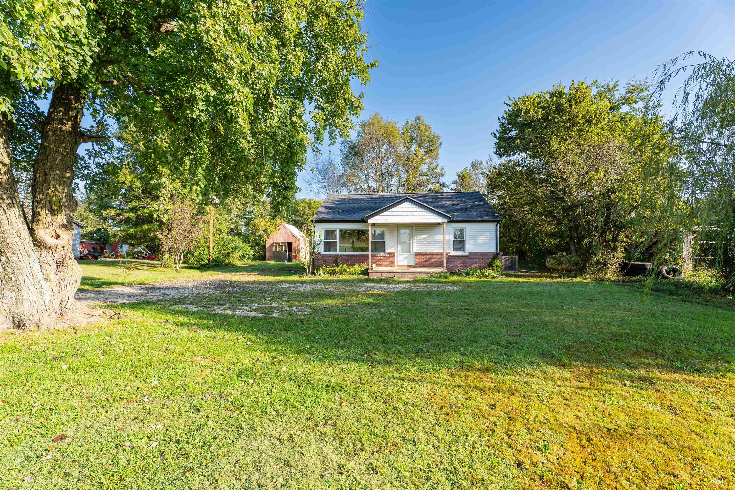 9401 Highway 60 W, Owensboro, Kentucky 42301, 2 Bedrooms Bedrooms, ,1 BathroomBathrooms,Single Family Residence,For Sale,Highway 60 W,94189