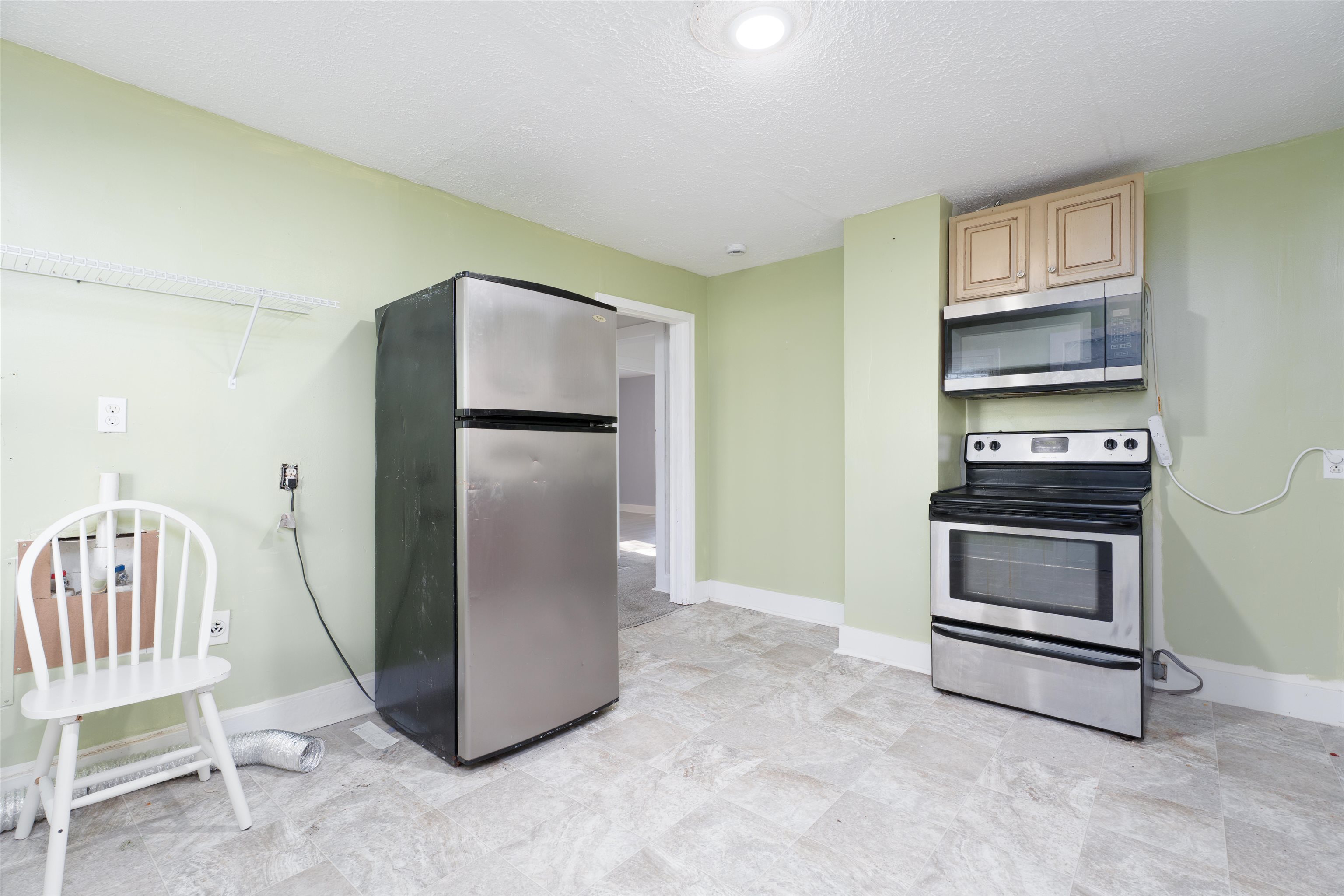 9401 Highway 60 W, Owensboro, Kentucky 42301, 2 Bedrooms Bedrooms, ,1 BathroomBathrooms,Single Family Residence,For Sale,Highway 60 W,94189