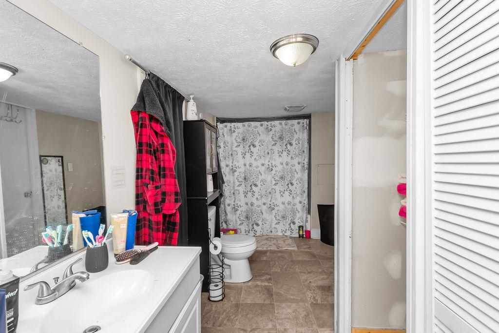 1530 O'Byrne St., Henderson, Kentucky 42420, 2 Bedrooms Bedrooms, ,1 BathroomBathrooms,Single Family Residence,For Sale,O'Byrne St.,94191