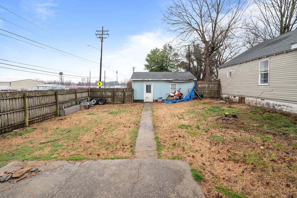 1530 O'Byrne St., Henderson, Kentucky 42420, 2 Bedrooms Bedrooms, ,1 BathroomBathrooms,Single Family Residence,For Sale,O'Byrne St.,94191