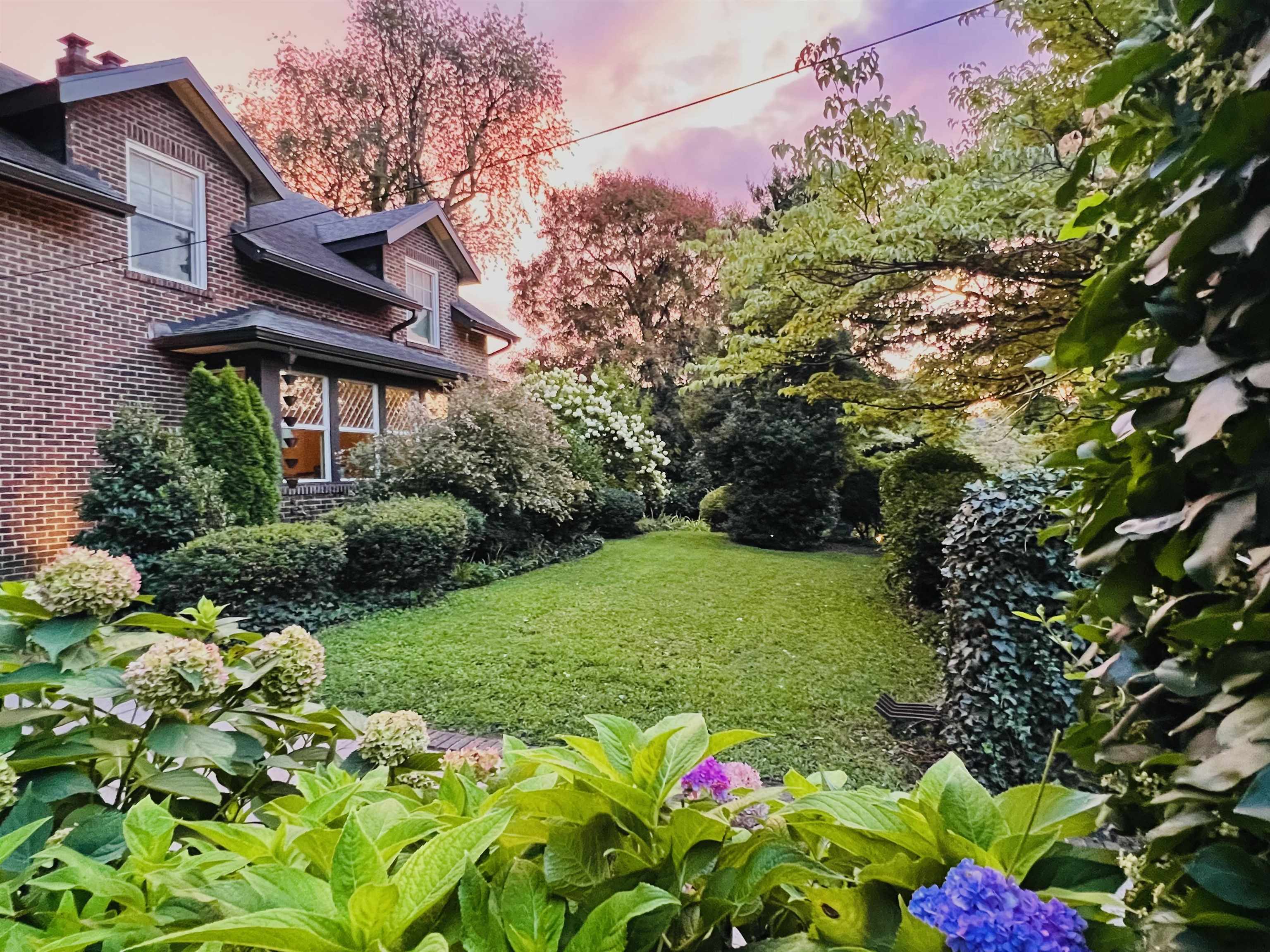 206 Phillips Court, Owensboro, Kentucky 42303, 4 Bedrooms Bedrooms, ,2 BathroomsBathrooms,Single Family Residence,For Sale,Phillips Court,94192