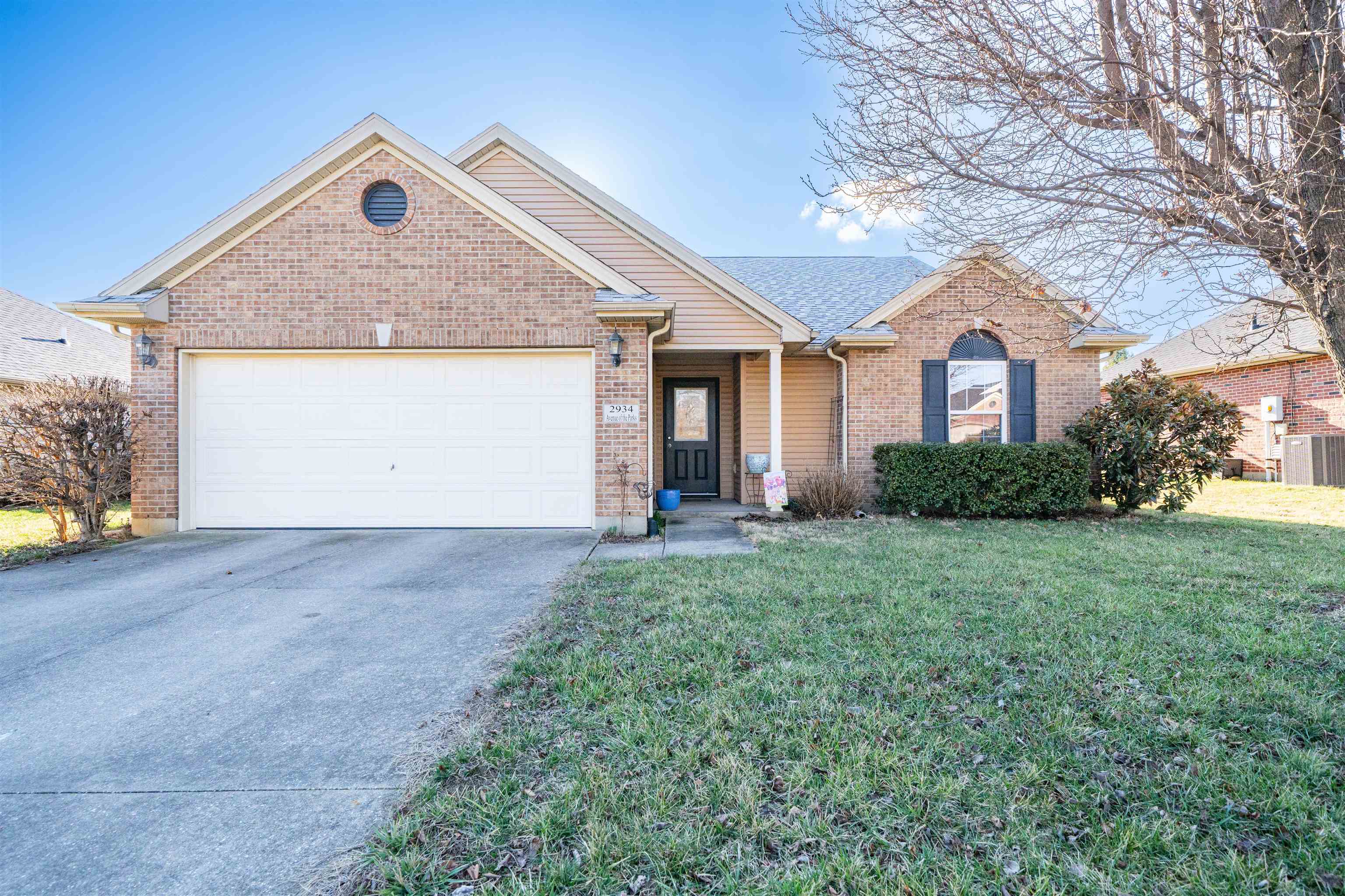 2934 Avenue of the Parks, Owensboro, Kentucky 42303, 3 Bedrooms Bedrooms, ,2 BathroomsBathrooms,Single Family Residence,For Sale,Avenue of the Parks,94220