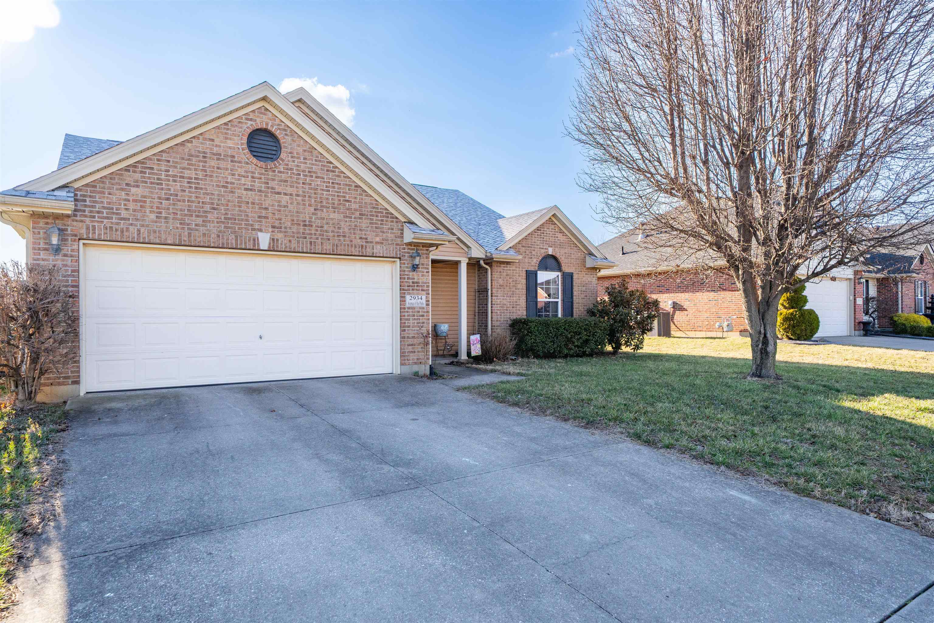 2934 Avenue of the Parks, Owensboro, Kentucky 42303, 3 Bedrooms Bedrooms, ,2 BathroomsBathrooms,Single Family Residence,For Sale,Avenue of the Parks,94220