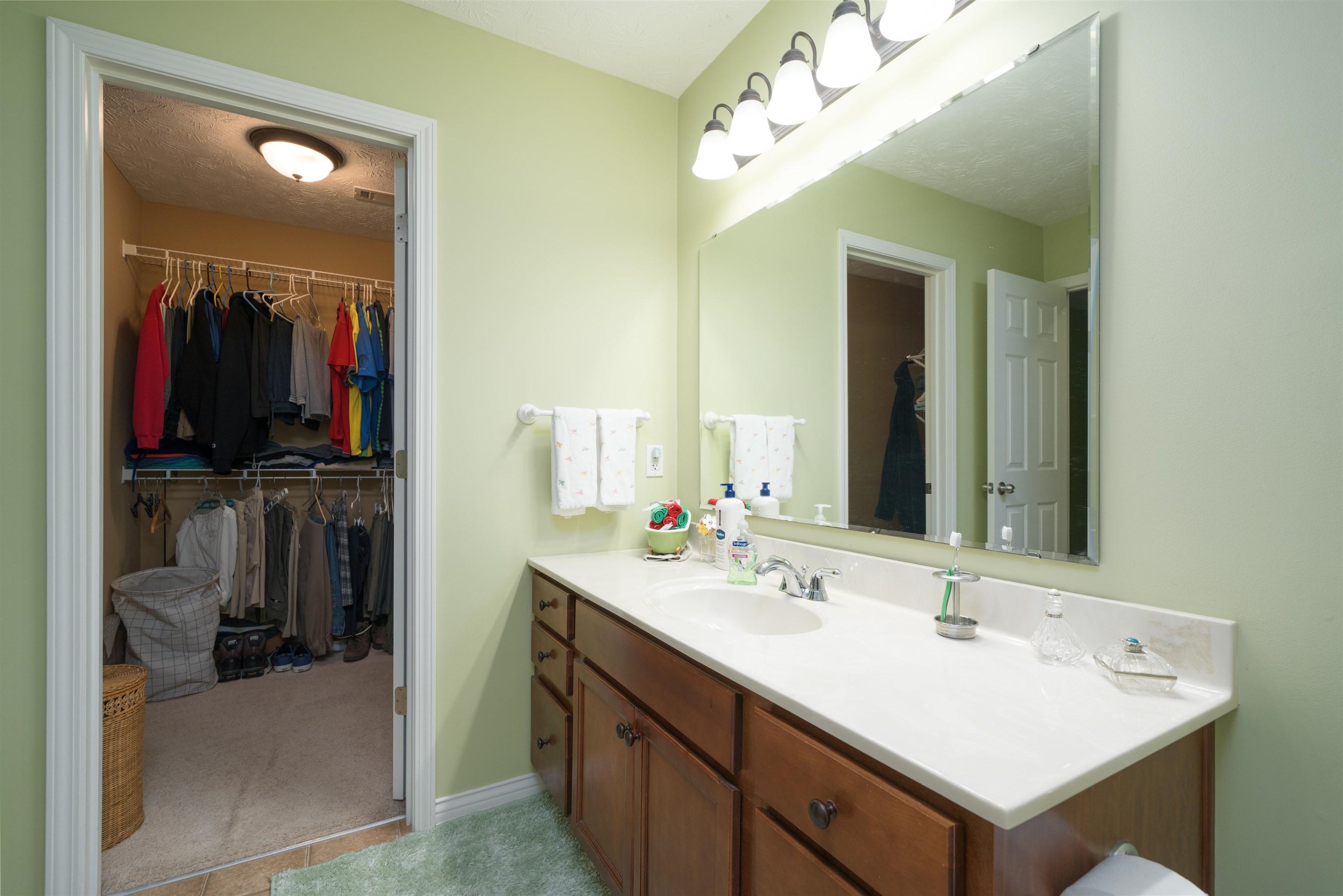 2934 Avenue of the Parks, Owensboro, Kentucky 42303, 3 Bedrooms Bedrooms, ,2 BathroomsBathrooms,Single Family Residence,For Sale,Avenue of the Parks,94220