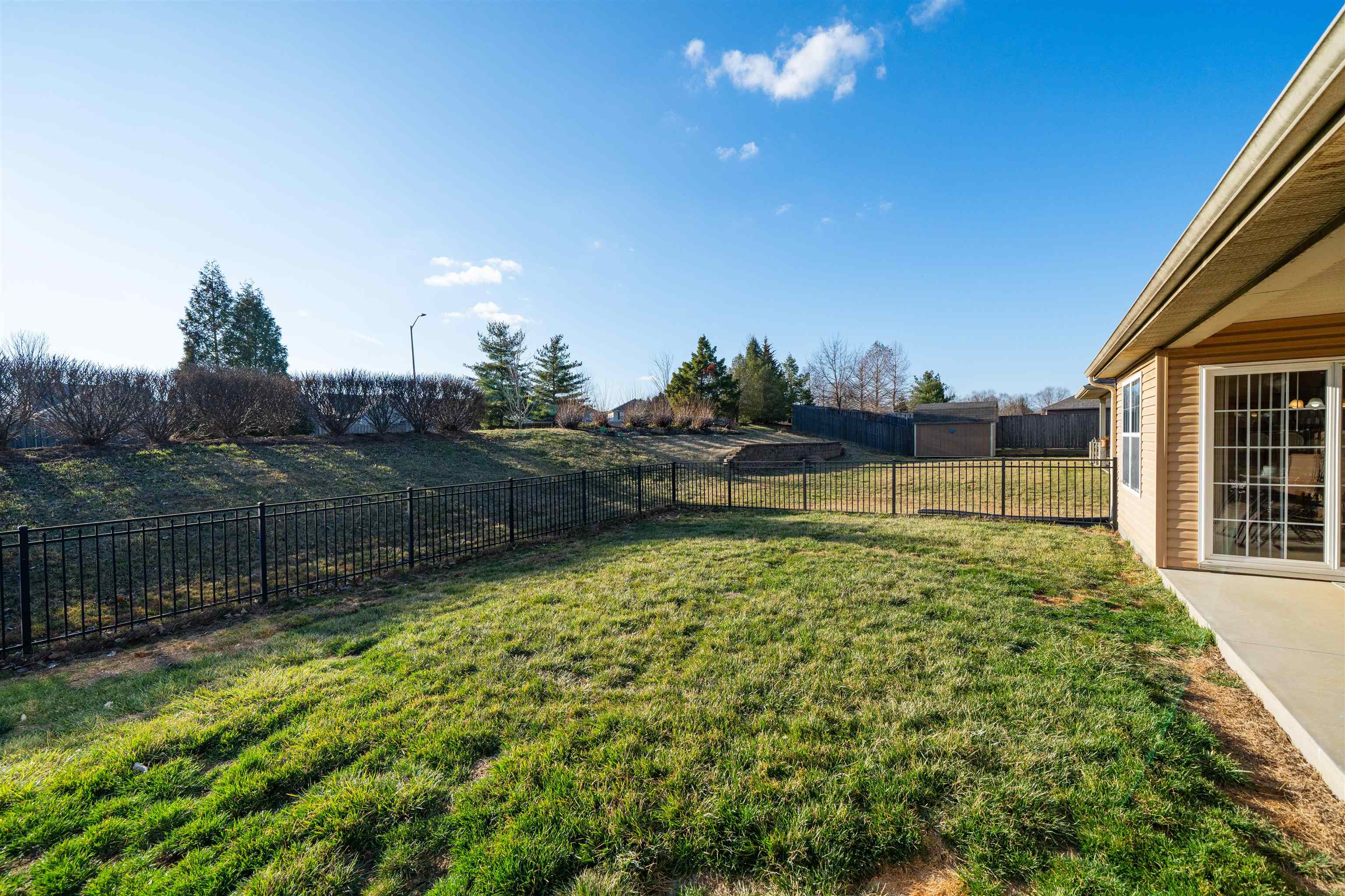 2934 Avenue of the Parks, Owensboro, Kentucky 42303, 3 Bedrooms Bedrooms, ,2 BathroomsBathrooms,Single Family Residence,For Sale,Avenue of the Parks,94220