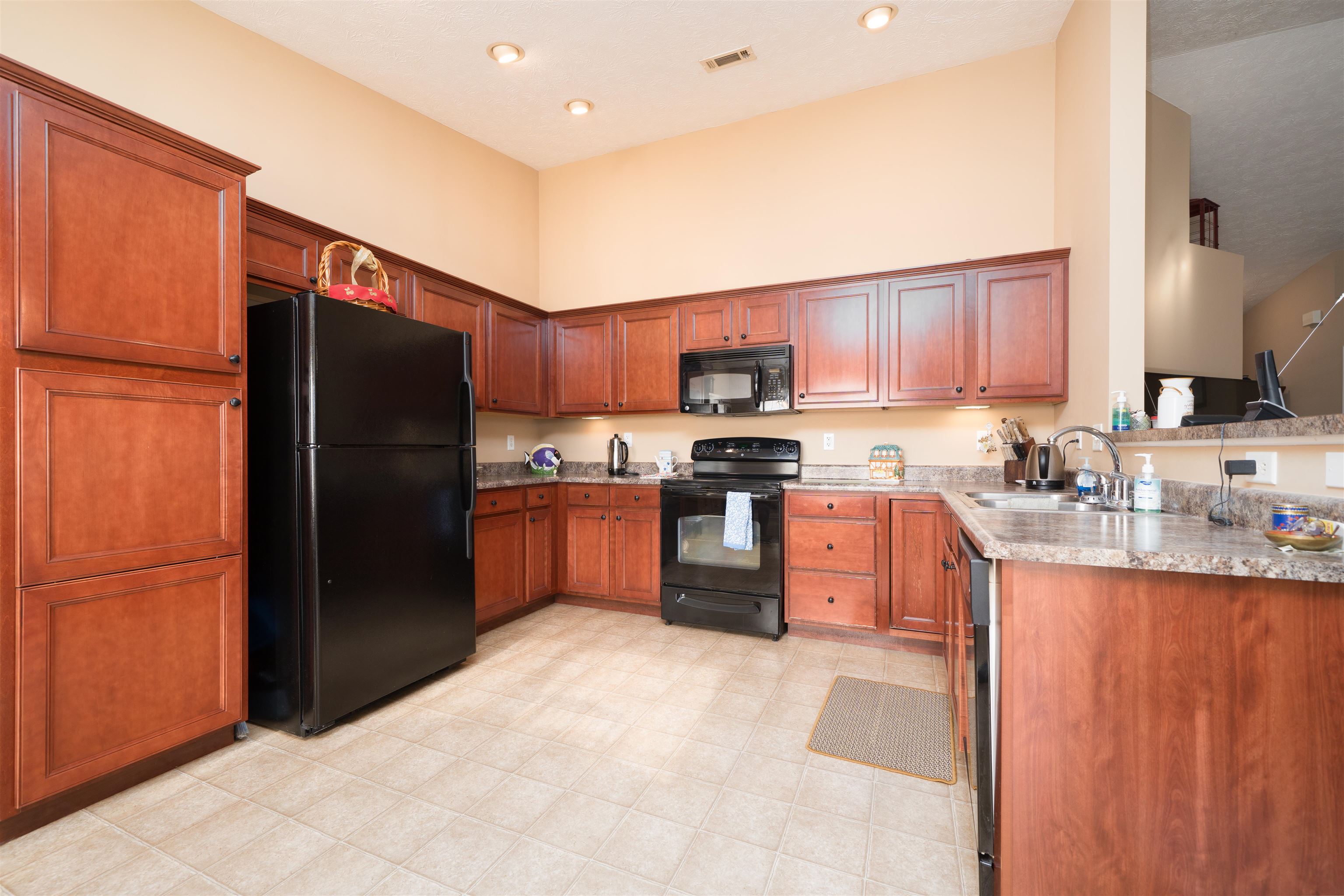 2934 Avenue of the Parks, Owensboro, Kentucky 42303, 3 Bedrooms Bedrooms, ,2 BathroomsBathrooms,Single Family Residence,For Sale,Avenue of the Parks,94220