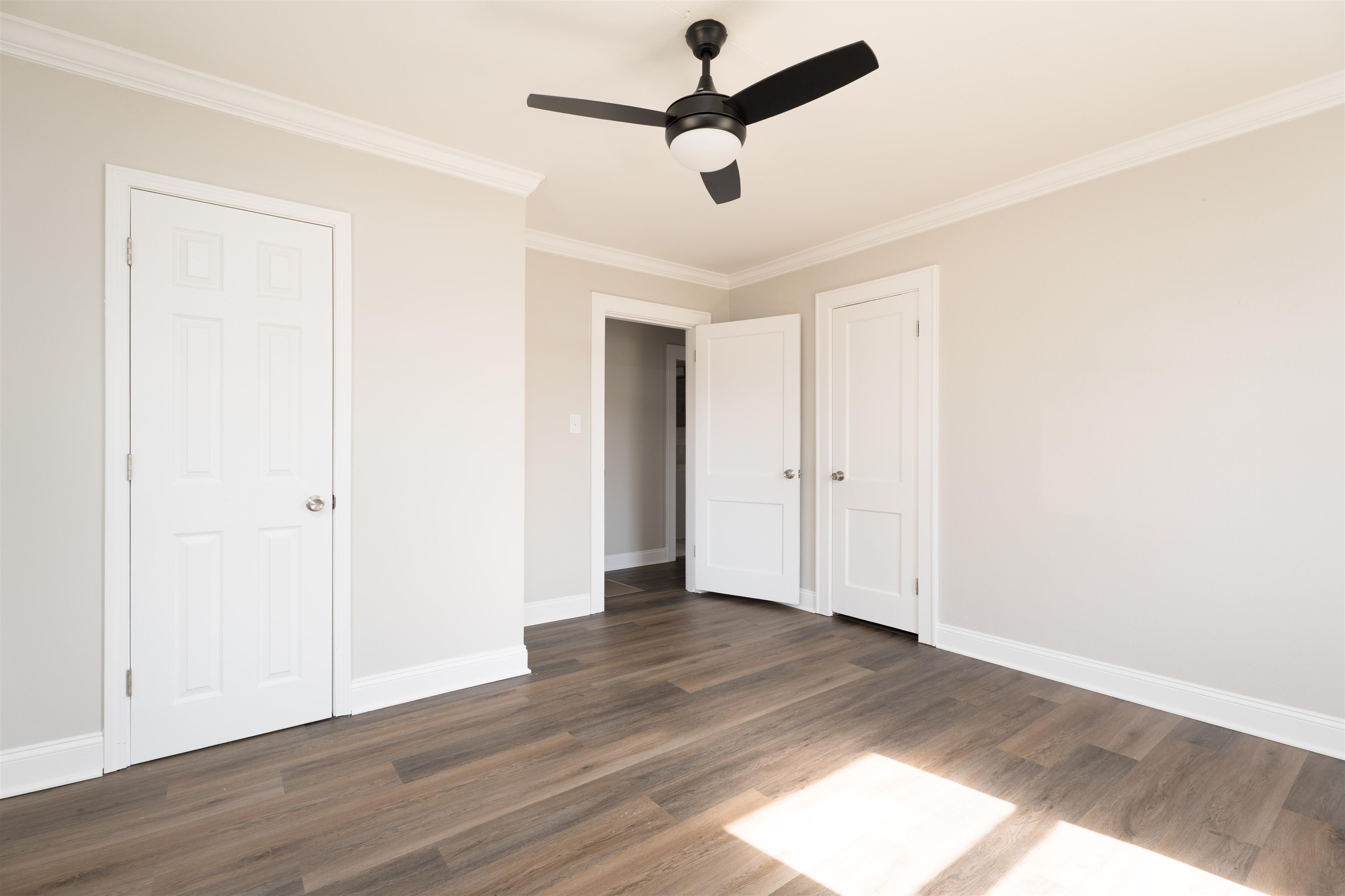 2425 York St, Owensboro, Kentucky 42301, 2 Bedrooms Bedrooms, ,1 BathroomBathrooms,Single Family Residence,For Sale,York St,94232