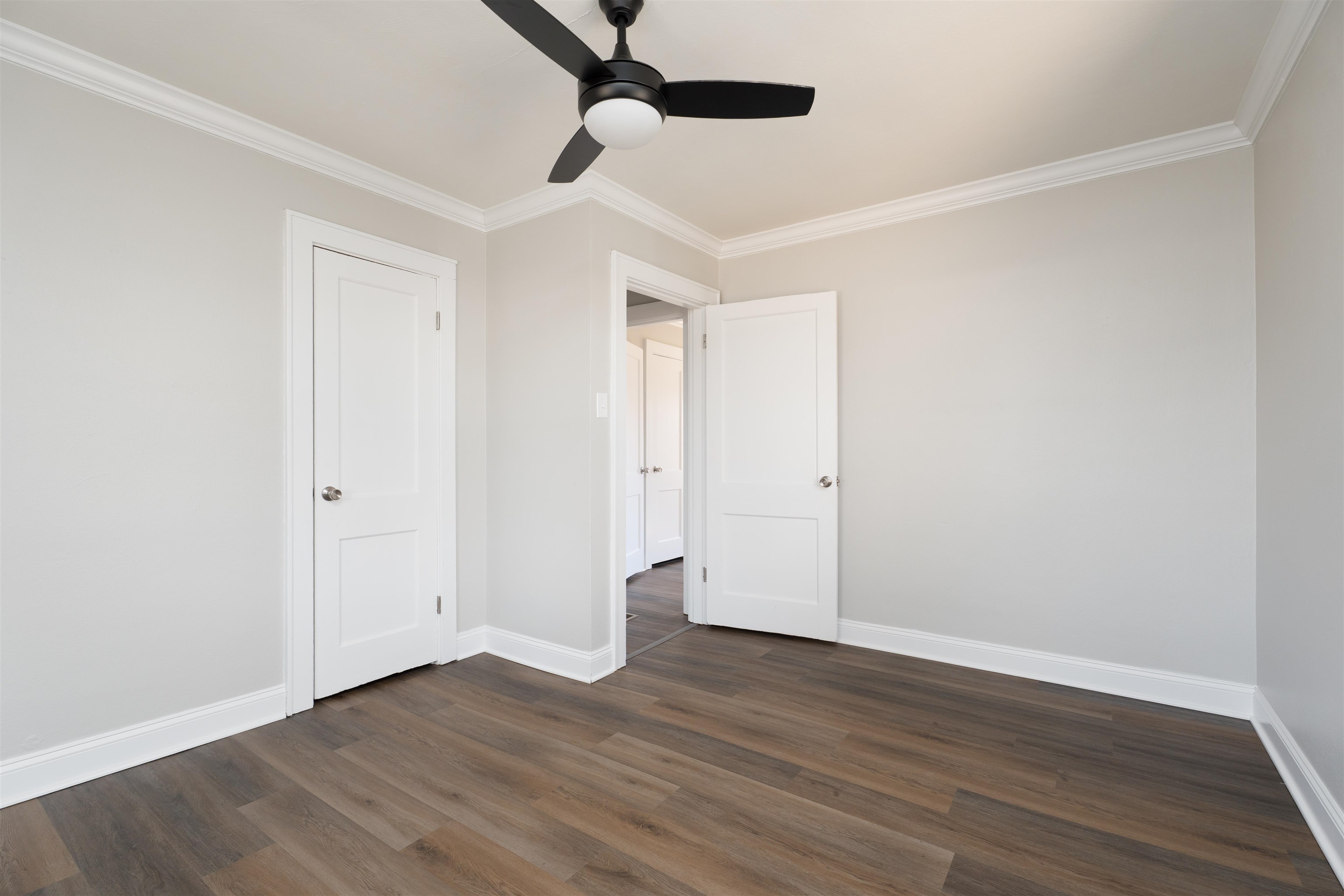 2425 York St, Owensboro, Kentucky 42301, 2 Bedrooms Bedrooms, ,1 BathroomBathrooms,Single Family Residence,For Sale,York St,94232