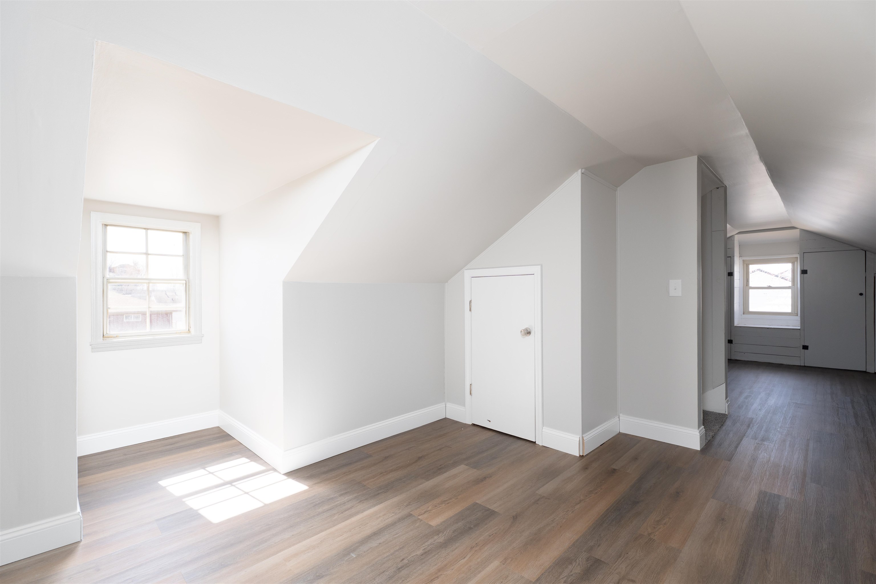 2425 York St, Owensboro, Kentucky 42301, 2 Bedrooms Bedrooms, ,1 BathroomBathrooms,Single Family Residence,For Sale,York St,94232