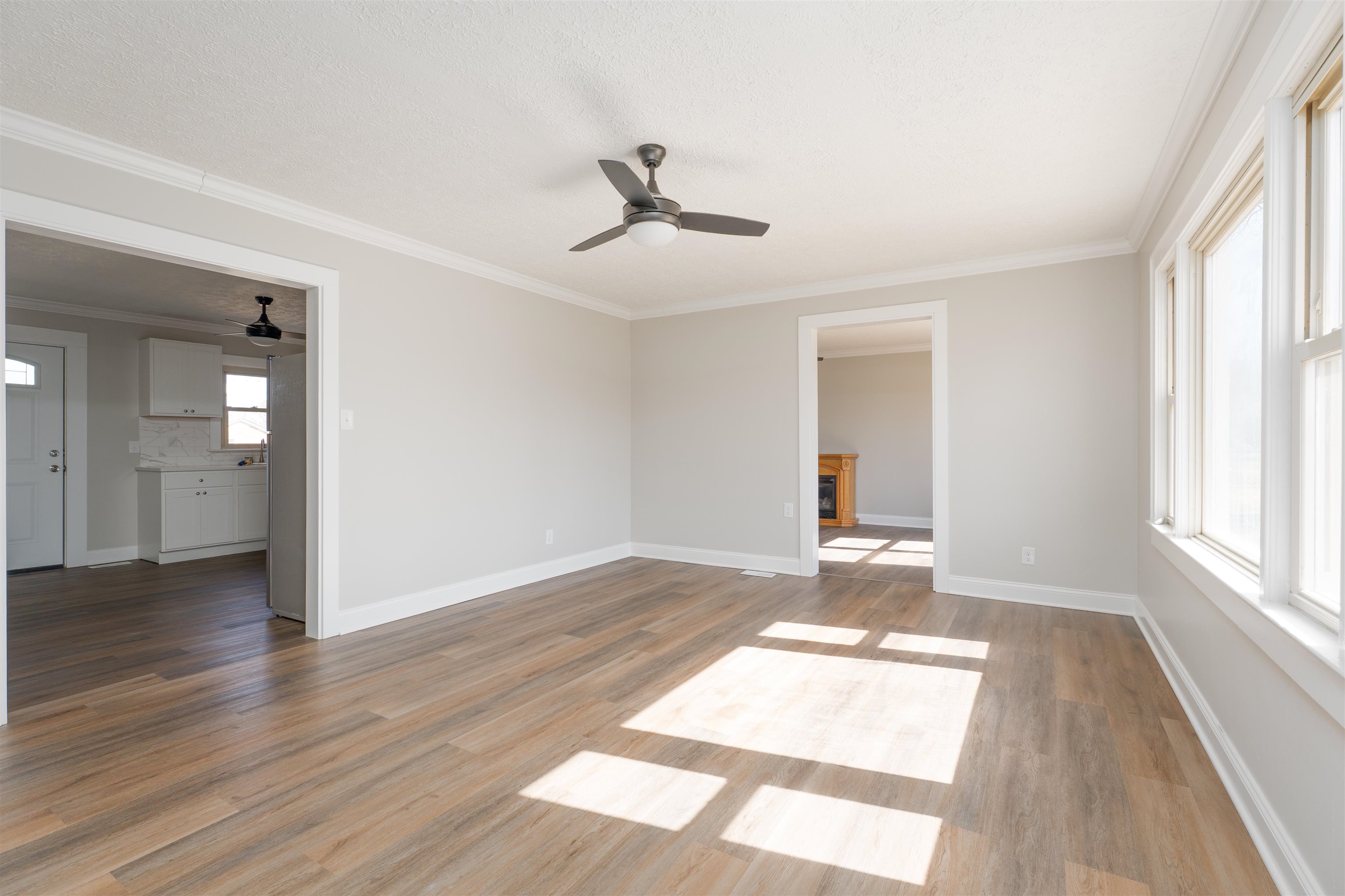 2425 York St, Owensboro, Kentucky 42301, 2 Bedrooms Bedrooms, ,1 BathroomBathrooms,Single Family Residence,For Sale,York St,94232