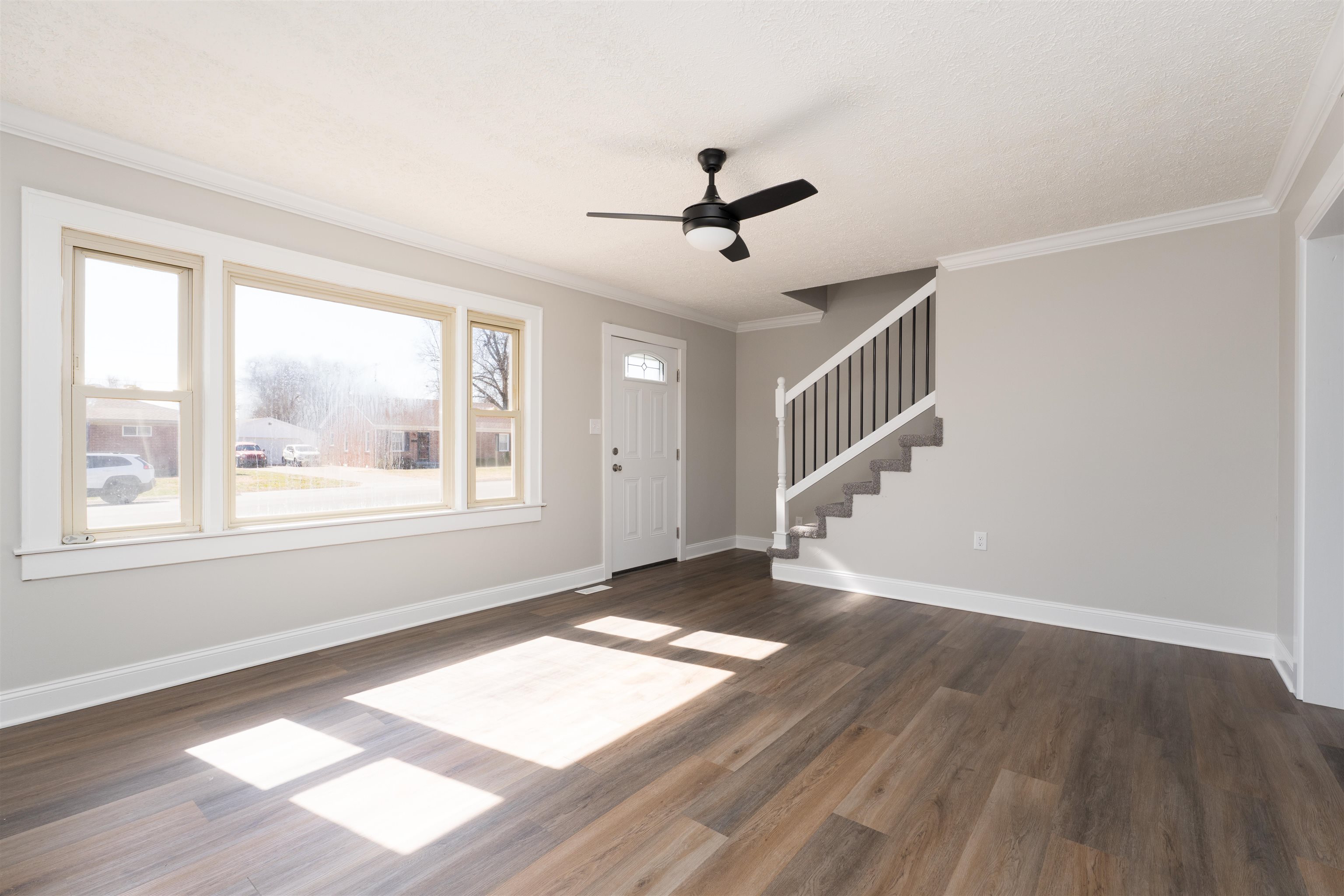 2425 York St, Owensboro, Kentucky 42301, 2 Bedrooms Bedrooms, ,1 BathroomBathrooms,Single Family Residence,For Sale,York St,94232