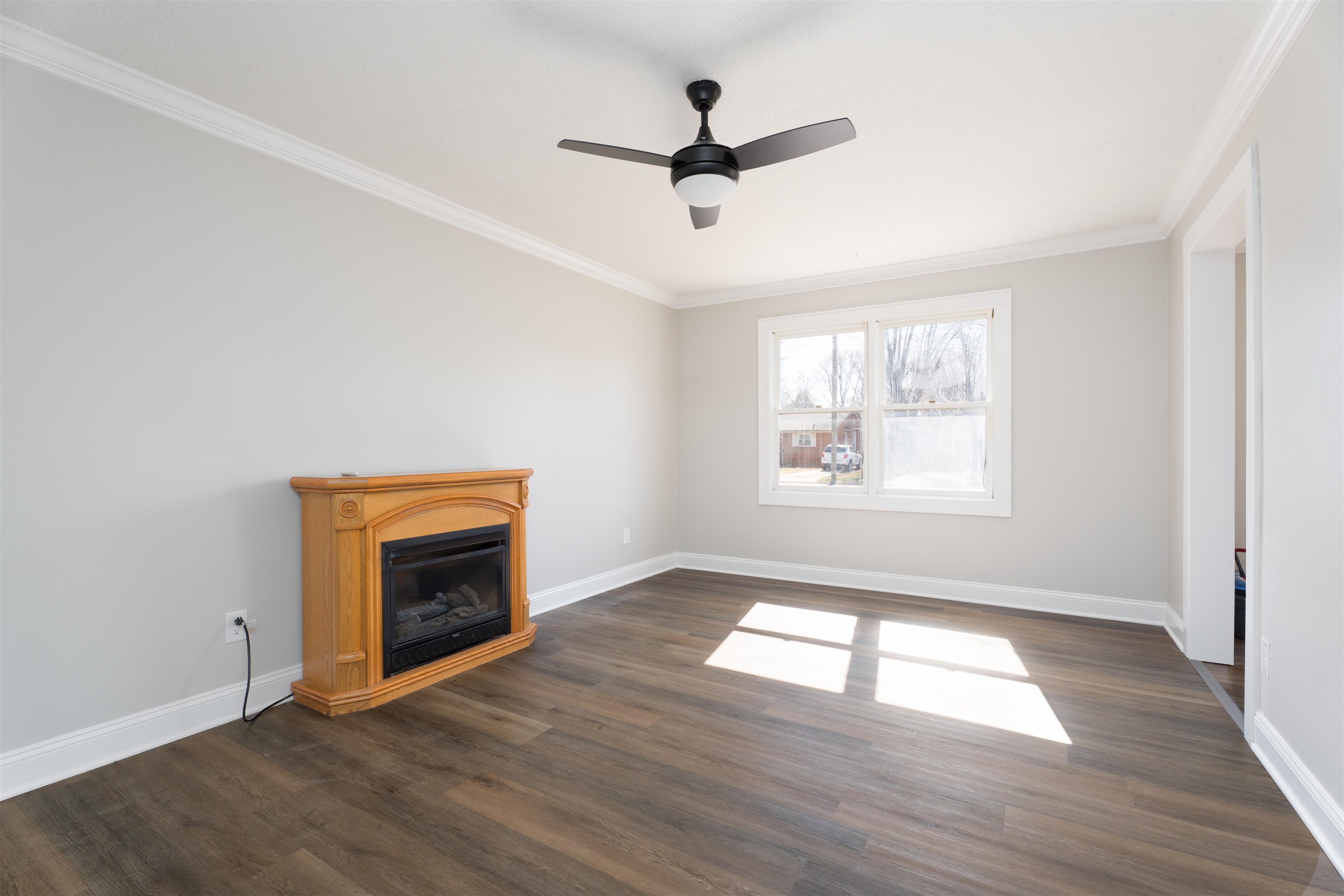 2425 York St, Owensboro, Kentucky 42301, 2 Bedrooms Bedrooms, ,1 BathroomBathrooms,Single Family Residence,For Sale,York St,94232