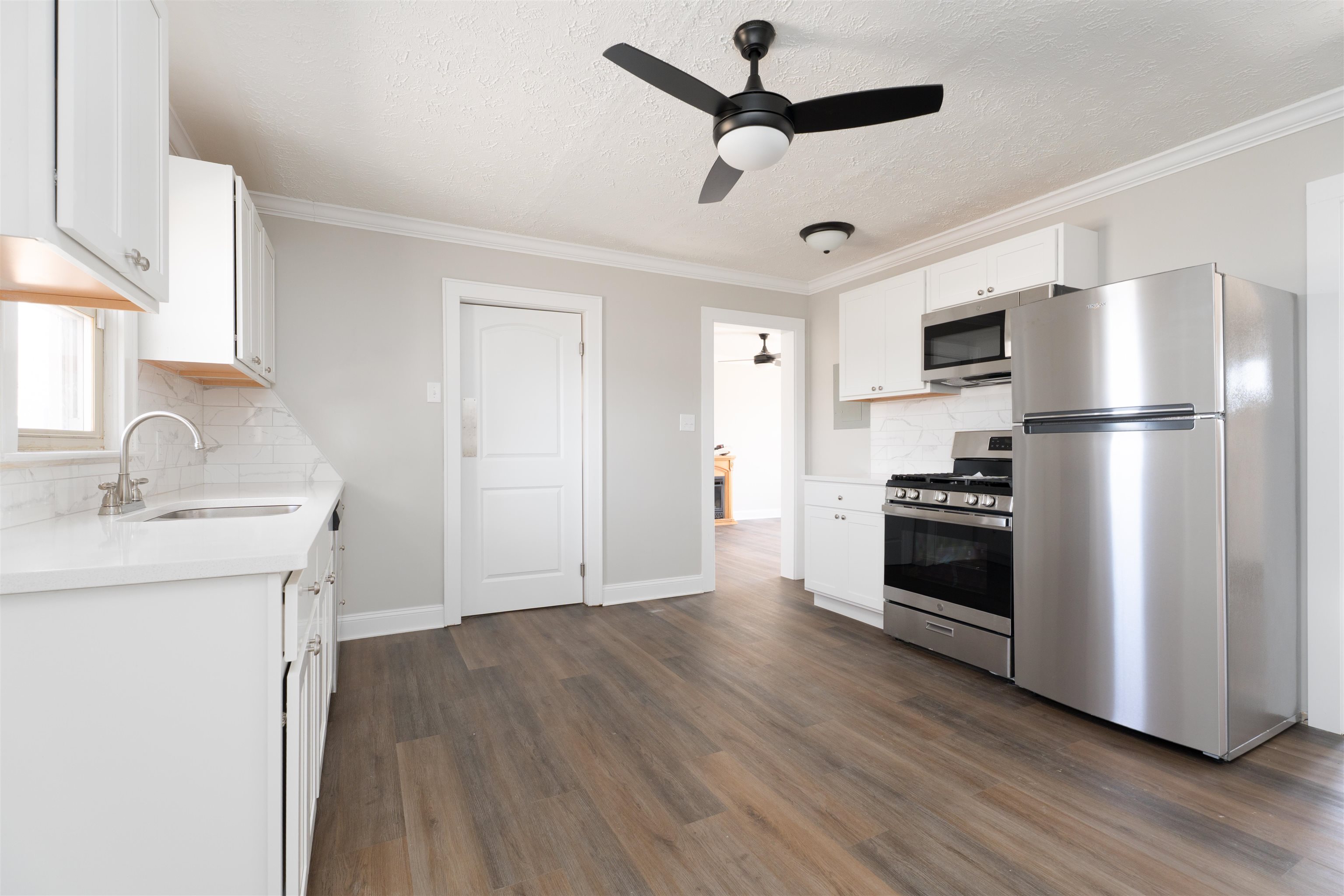 2425 York St, Owensboro, Kentucky 42301, 2 Bedrooms Bedrooms, ,1 BathroomBathrooms,Single Family Residence,For Sale,York St,94232