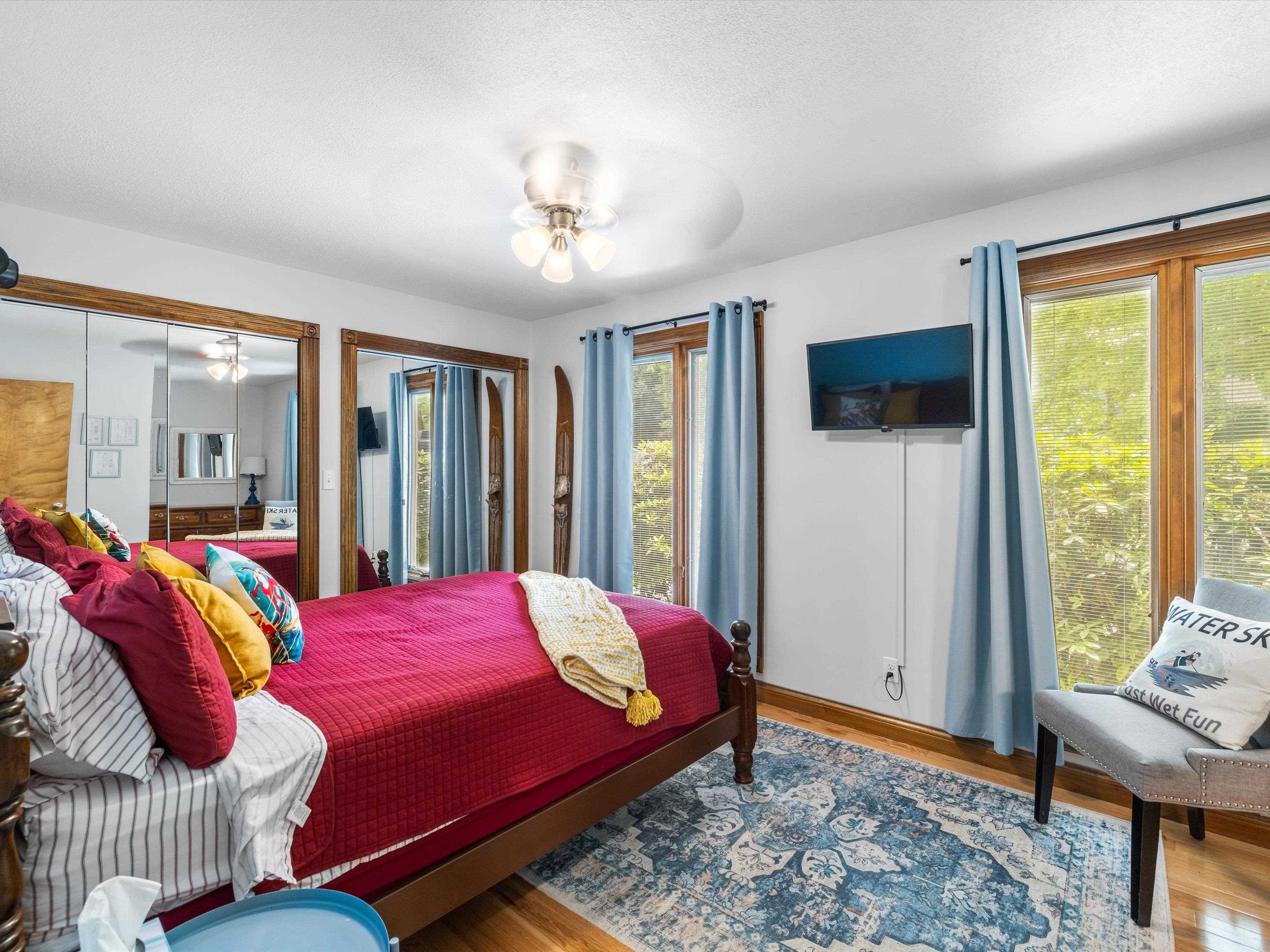 389 Lakeview Dr, Somerset, Kentucky 42503, 6 Bedrooms Bedrooms, ,5 BathroomsBathrooms,Single Family Residence,For Sale,Lakeview Dr,94234