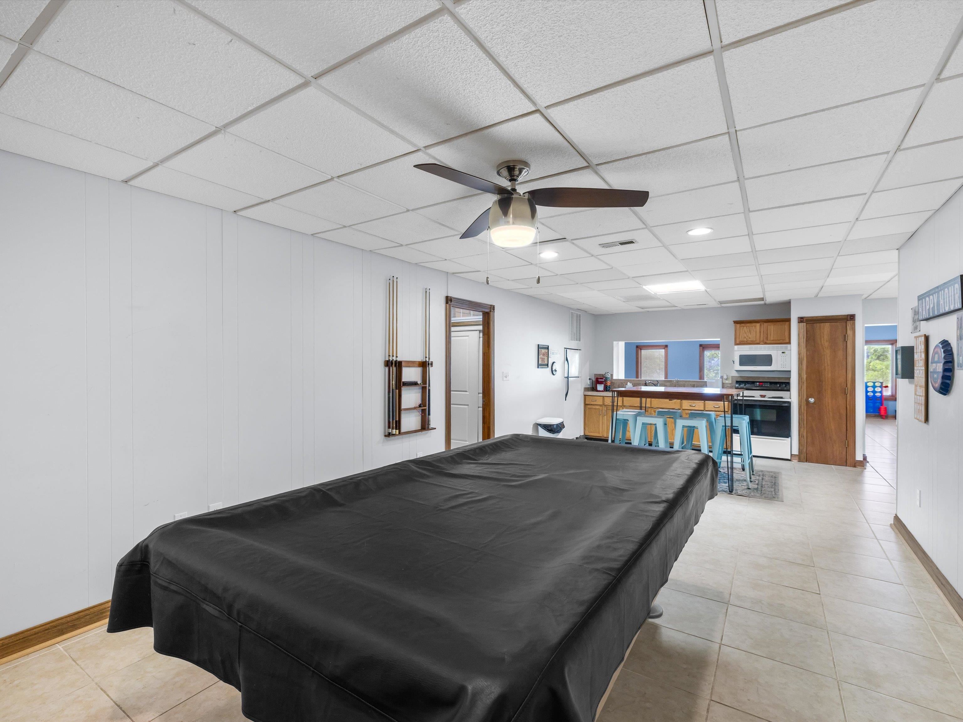 389 Lakeview Dr, Somerset, Kentucky 42503, 6 Bedrooms Bedrooms, ,5 BathroomsBathrooms,Single Family Residence,For Sale,Lakeview Dr,94234