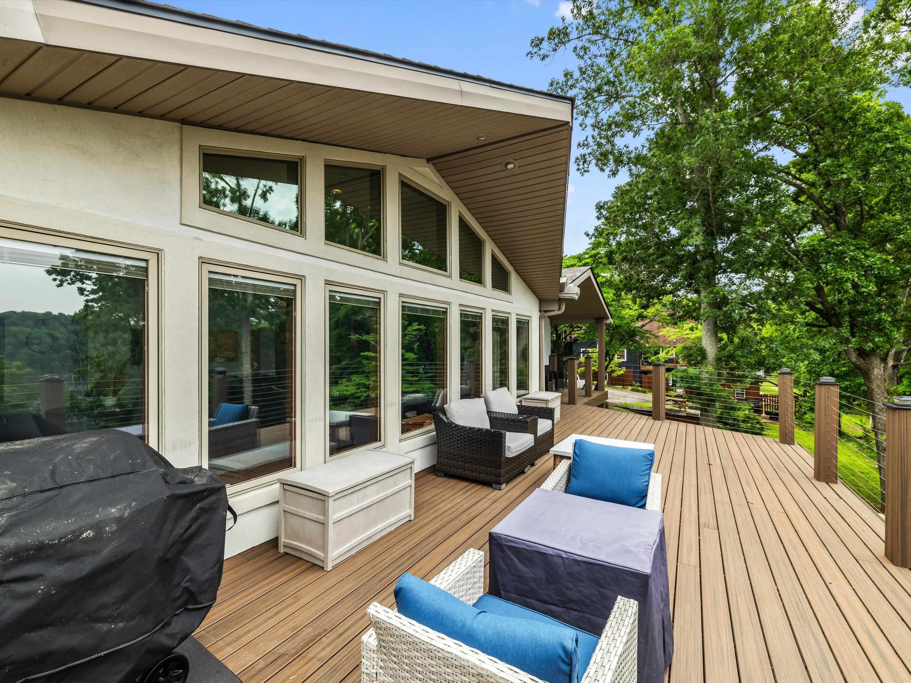 389 Lakeview Dr, Somerset, Kentucky 42503, 6 Bedrooms Bedrooms, ,5 BathroomsBathrooms,Single Family Residence,For Sale,Lakeview Dr,94234