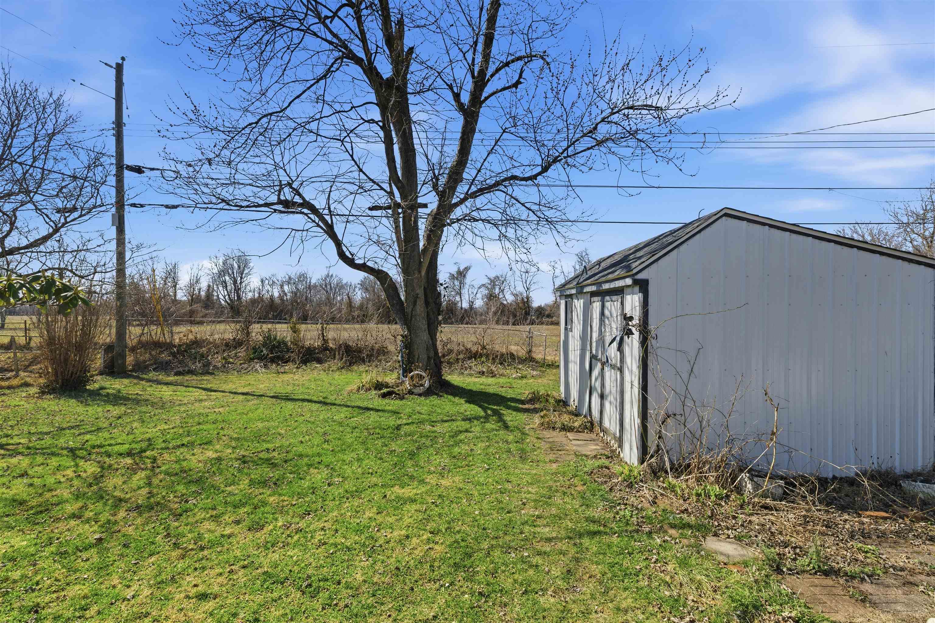 628 Danberry St, Owensboro, Kentucky 42301, 3 Bedrooms Bedrooms, ,1 BathroomBathrooms,Single Family Residence,For Sale,Danberry St,94235